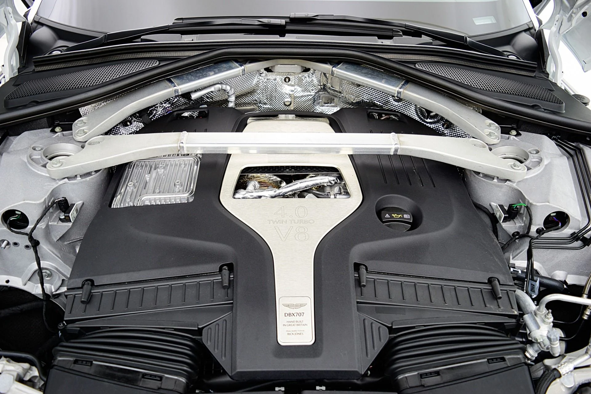 mph021_288798362_New_2025_Aston_Martin_DBX_707_7813ebb450