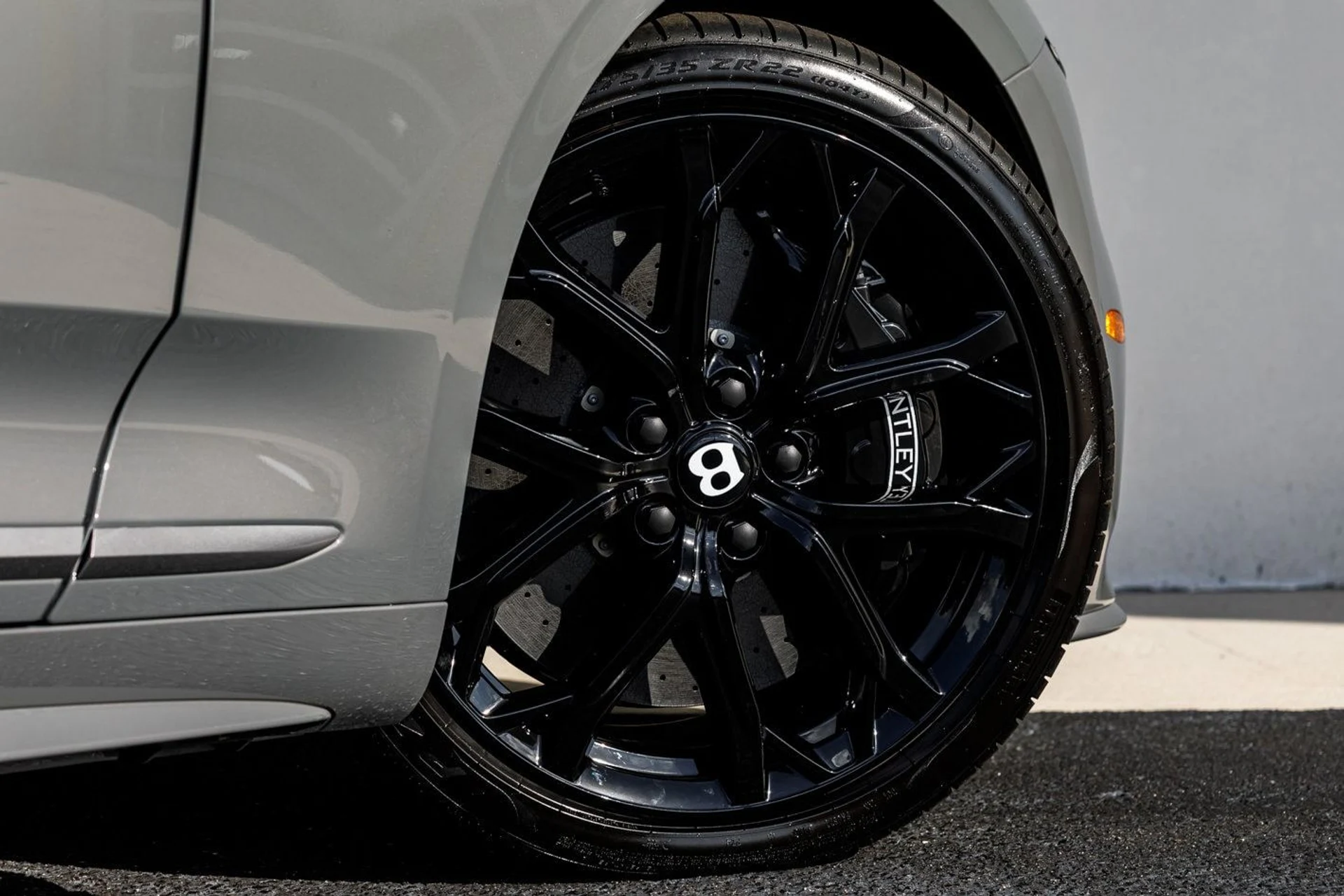 mph021_2889764763_2ed68915a746b1ba75017e7e406aee30x_0c22f67014