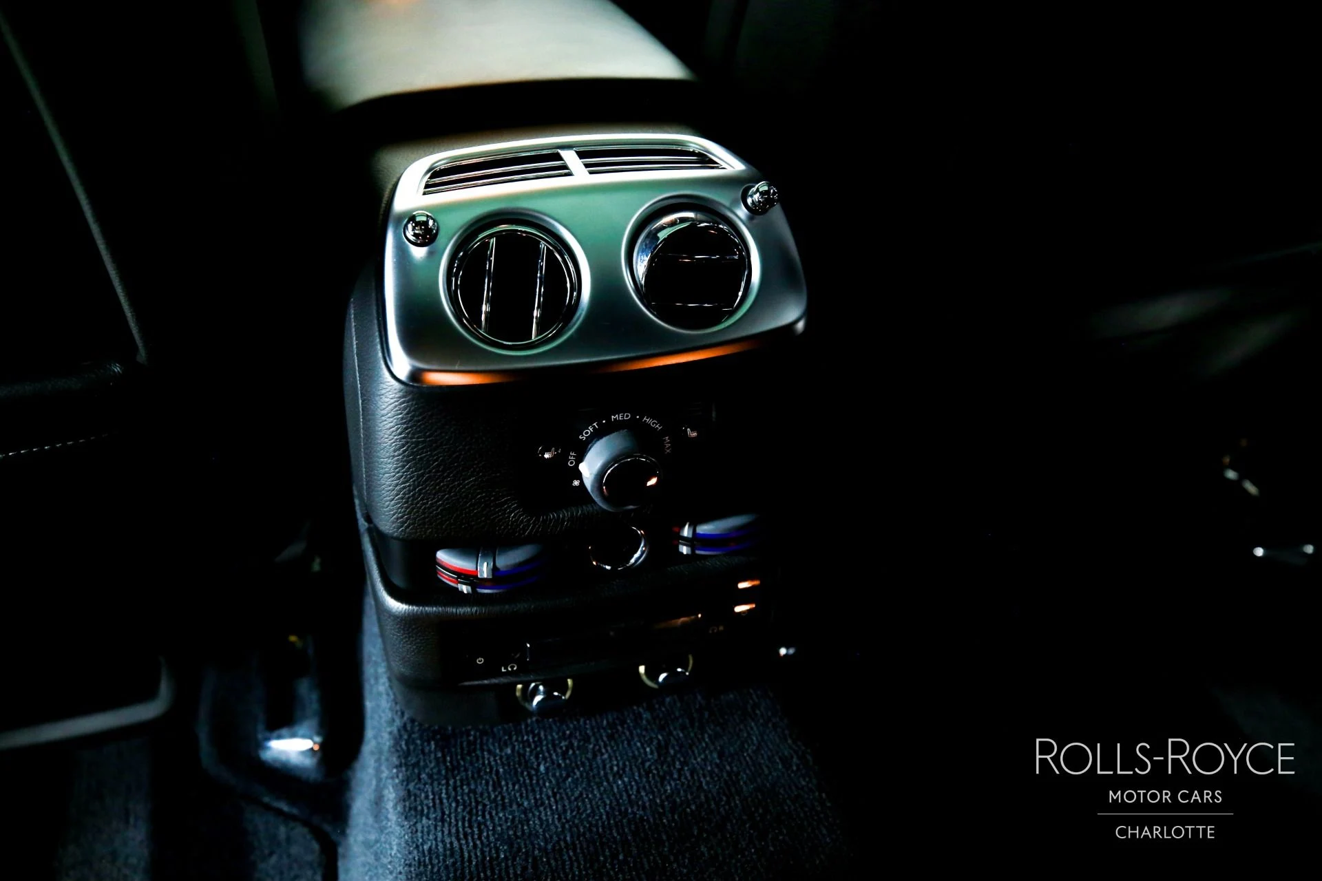 mph021_2891931490_Used_2011_Rolls_Royce_Ghost_1781189542_e3b76dbfff