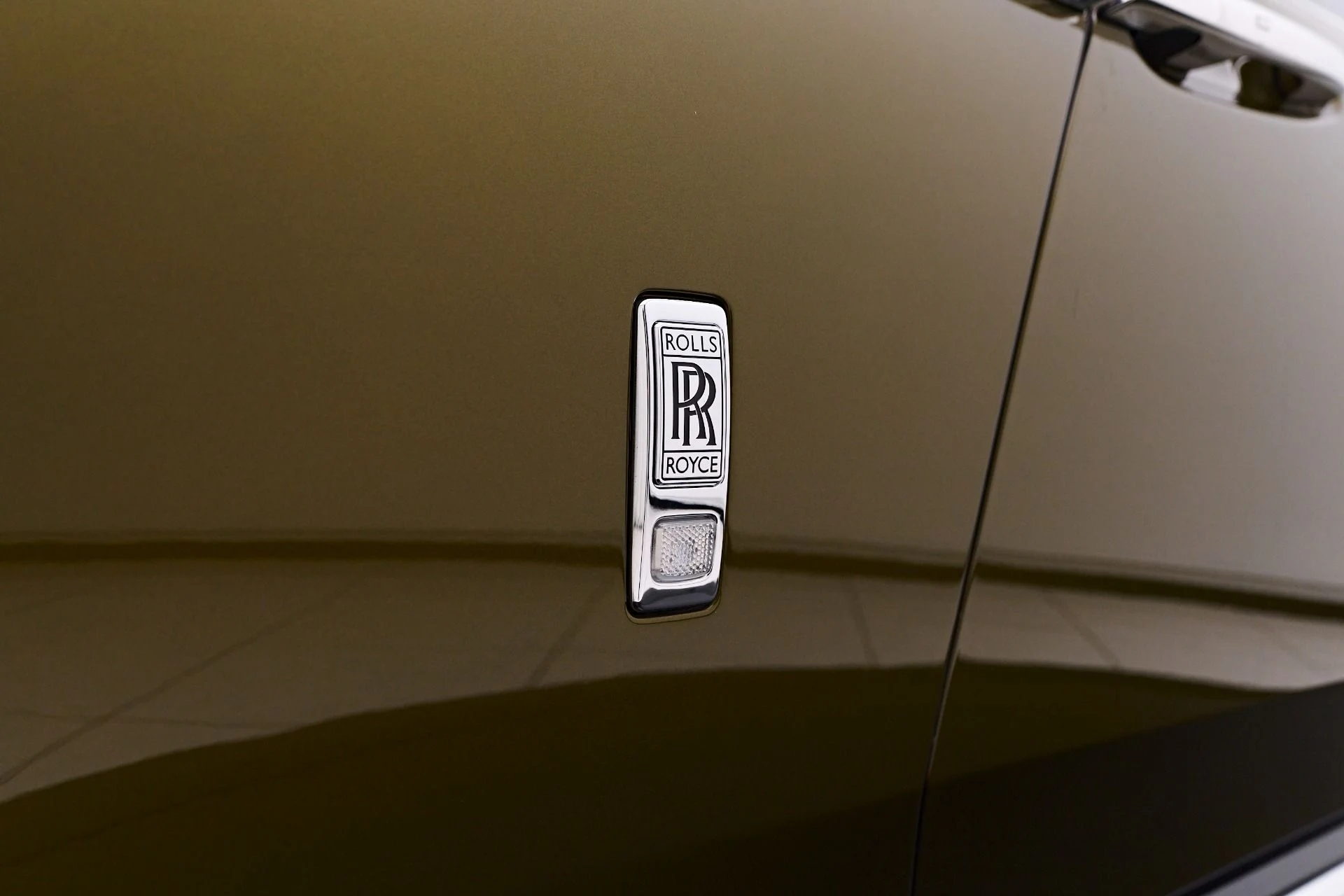 mph021_2892171665_Used_2024_Rolls_Royce_Spectre_1753235106_5a4760581a