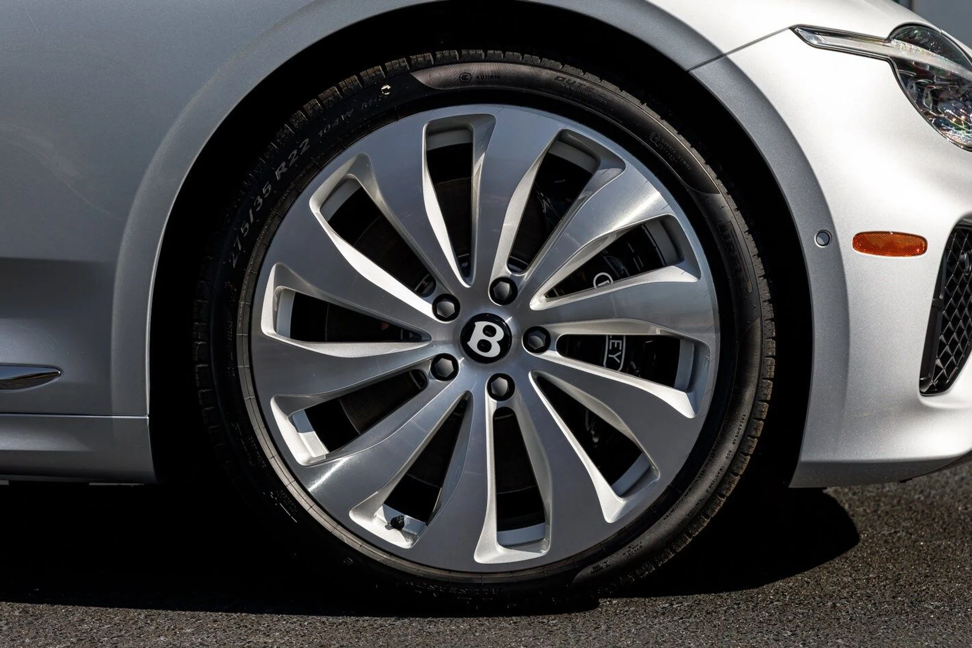 mph021_2895000655_1bc812ef75d78ef97ee319260d46b216x_5b4490b9aa