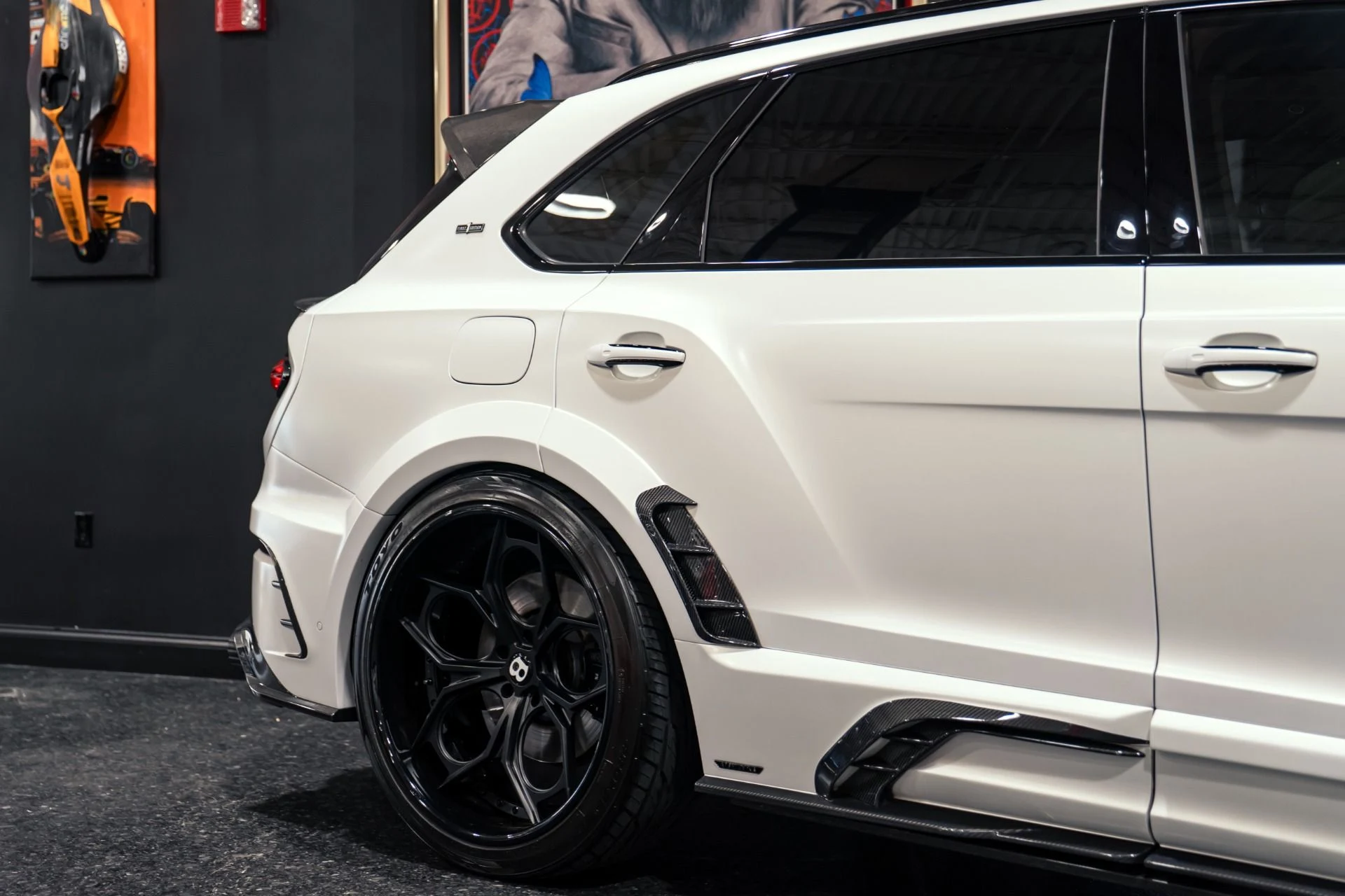 mph021_2905414637_Used_2021_Bentley_Bentayga_V8_First_Edition_MASSIVE_MSRP_Full_Mansory_Kit_1788191906_fe076a98c0