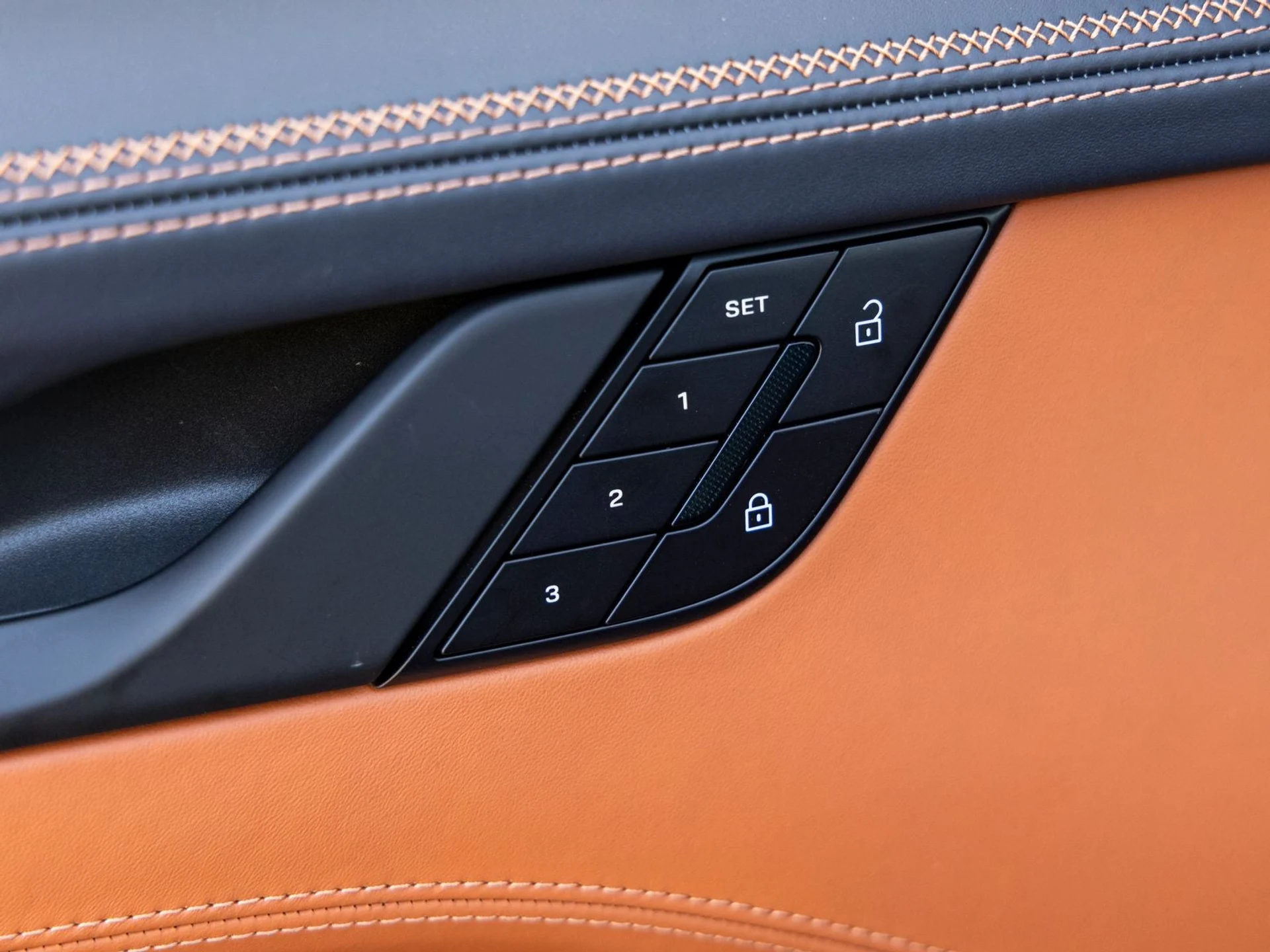 mph021_2920696669_22_918c5cfa3a