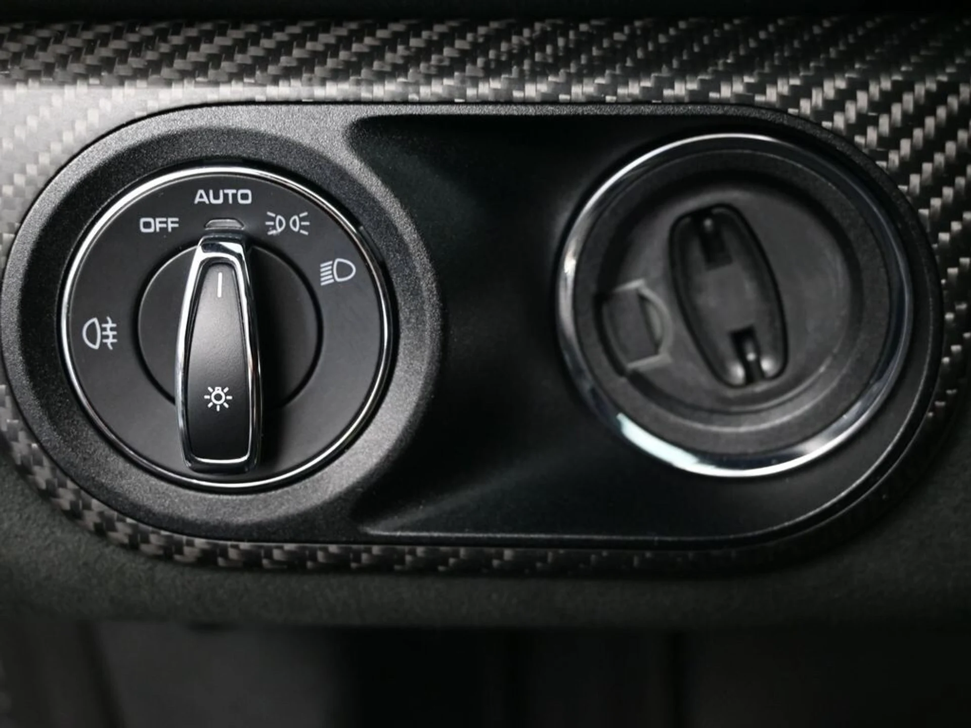 mph021_292228682_cf5d111afb98064f9a66df30d2c27a6bx_454635b7f5