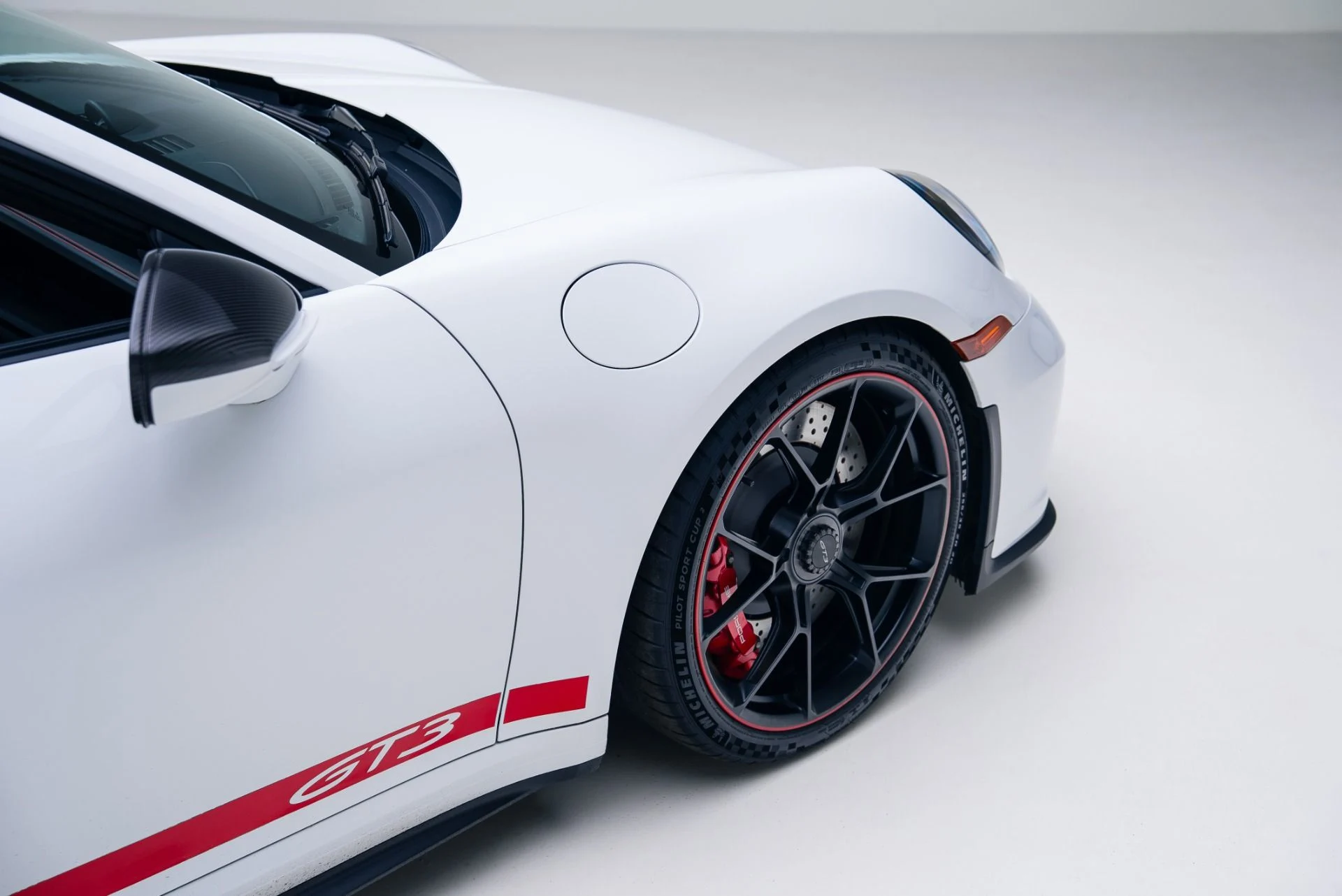 mph021_2924024792_Used_2022_Porsche_911_GT_3_1764803132_eb4ee9cf8f