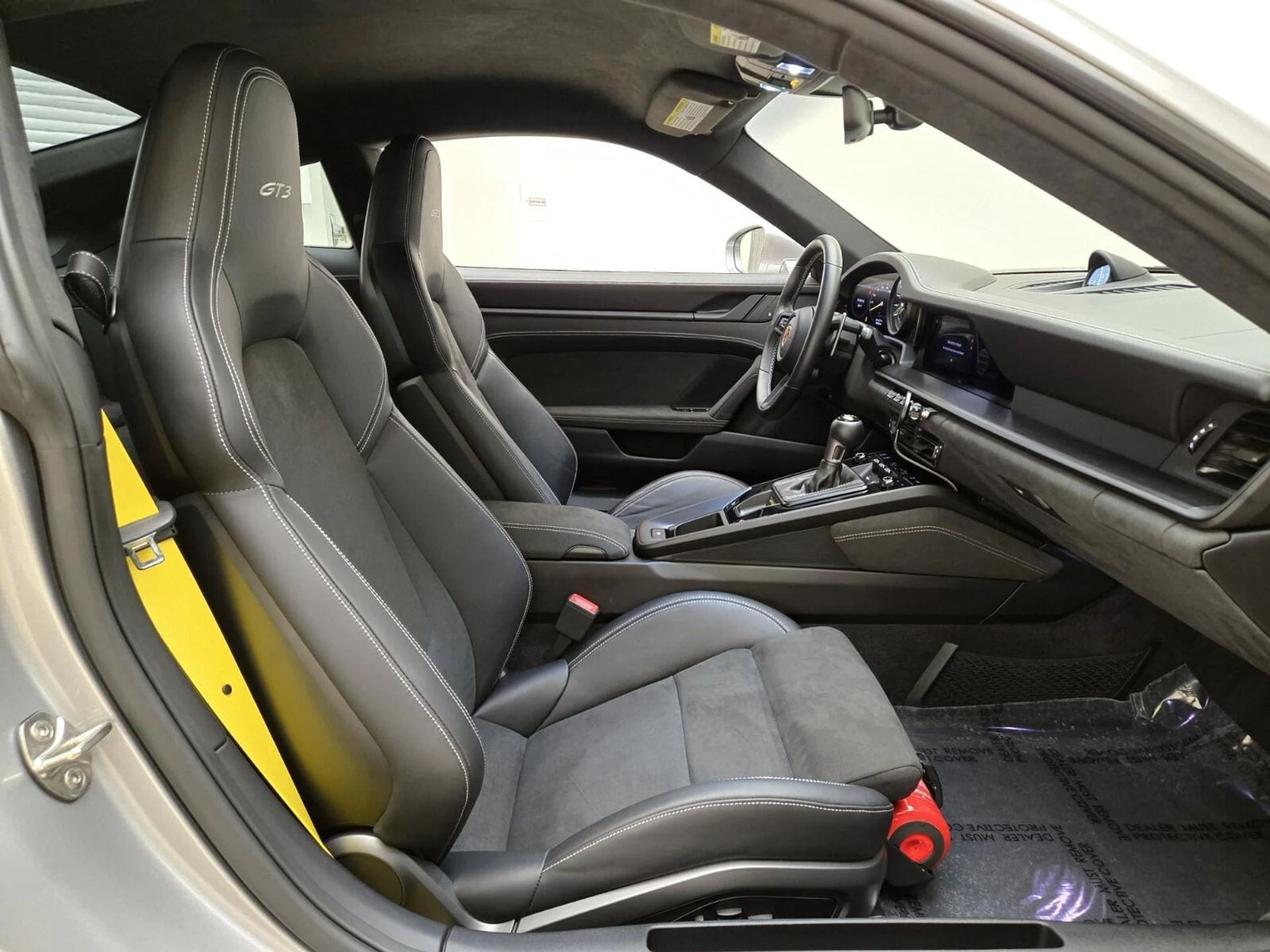 mph021_2926258534_Used_2022_Porsche_911_GT_3_1768977962_d85b7db0c5