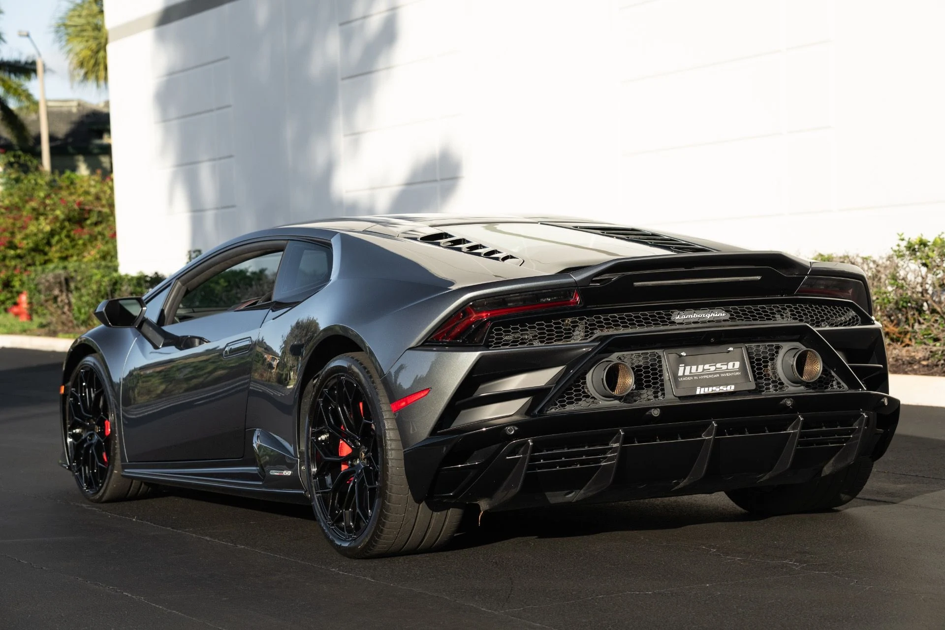 mph021_2926443365_Used_2020_Lamborghini_Huracan_EVO_1769630384_d0cdc5dbea