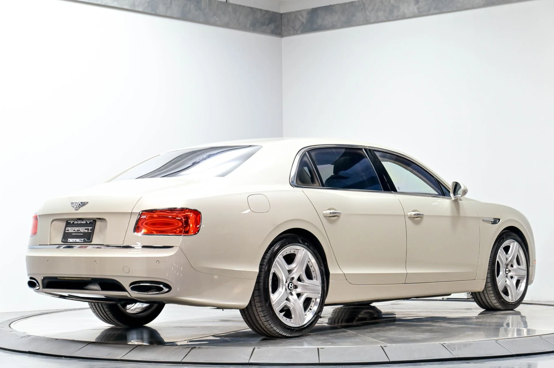 mph021_2928453423_Used_2015_Bentley_Flying_Spur_W12_1784214578_52e241de13