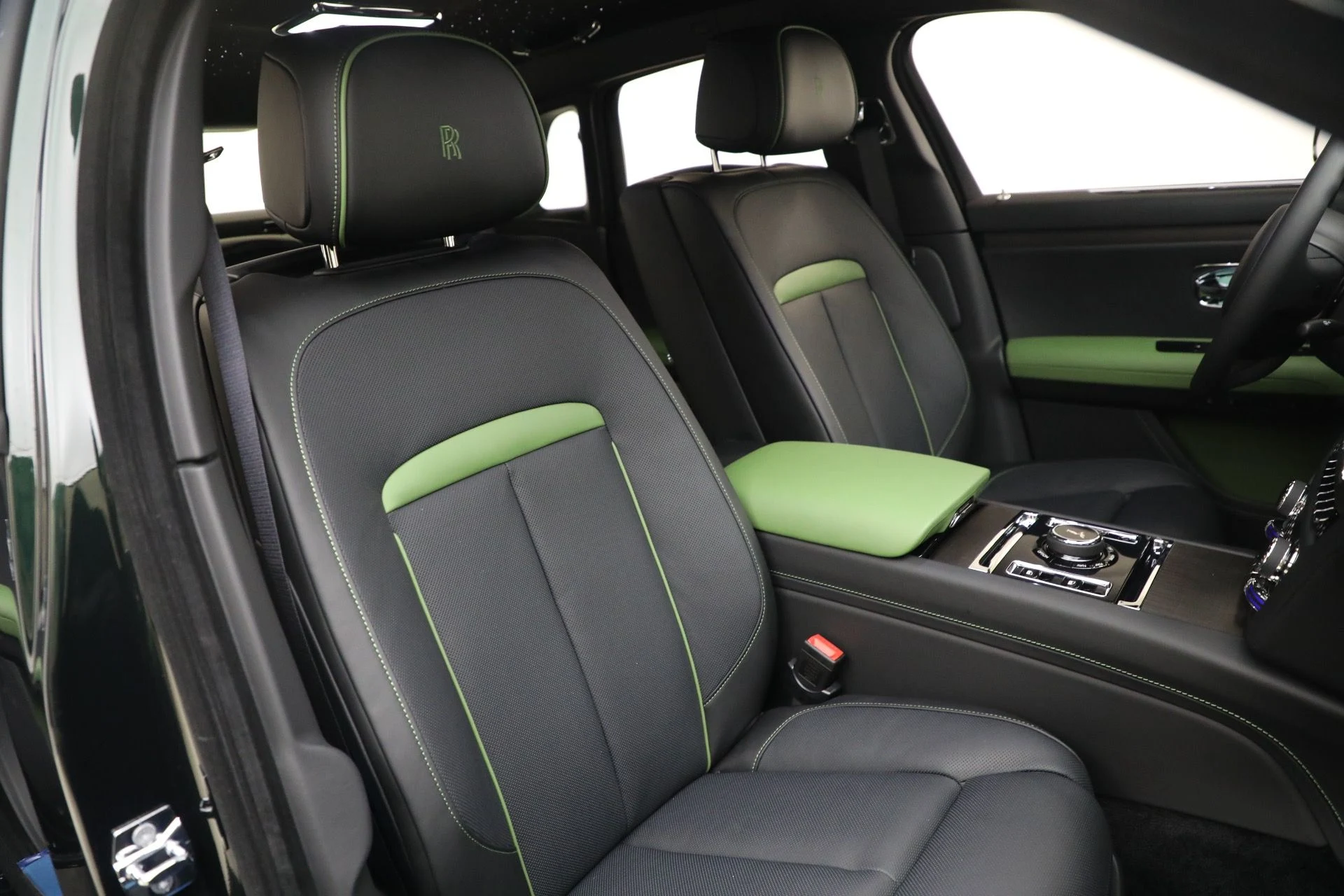 mph021_2943487316_New_2026_Rolls_Royce_Ghost_4a40770979