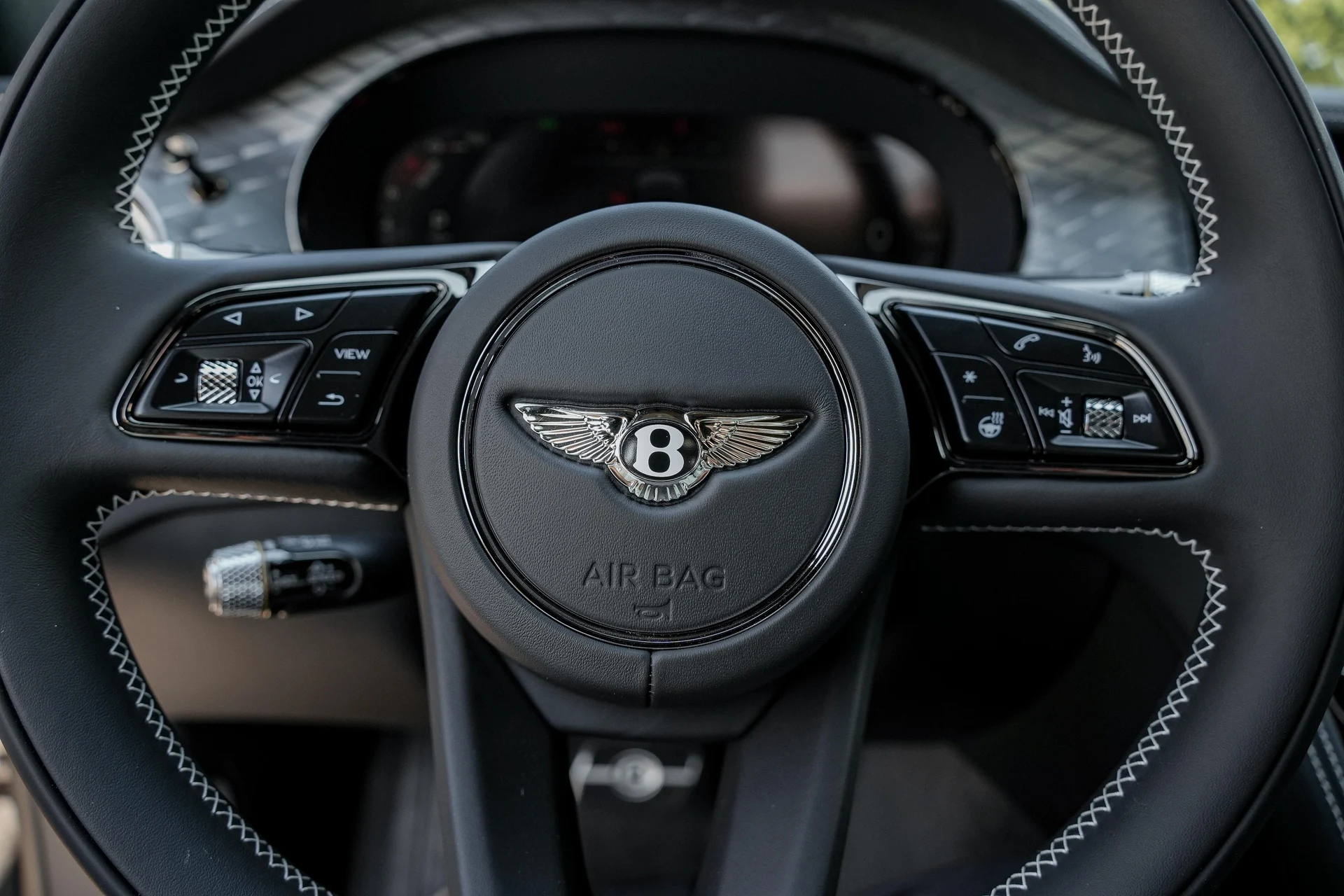 mph021_2954322512_Hi_Tech_Luxury_Imports_LLC_SCBBR_6_ZG_1_SC_022806_image_21_ead7ada788