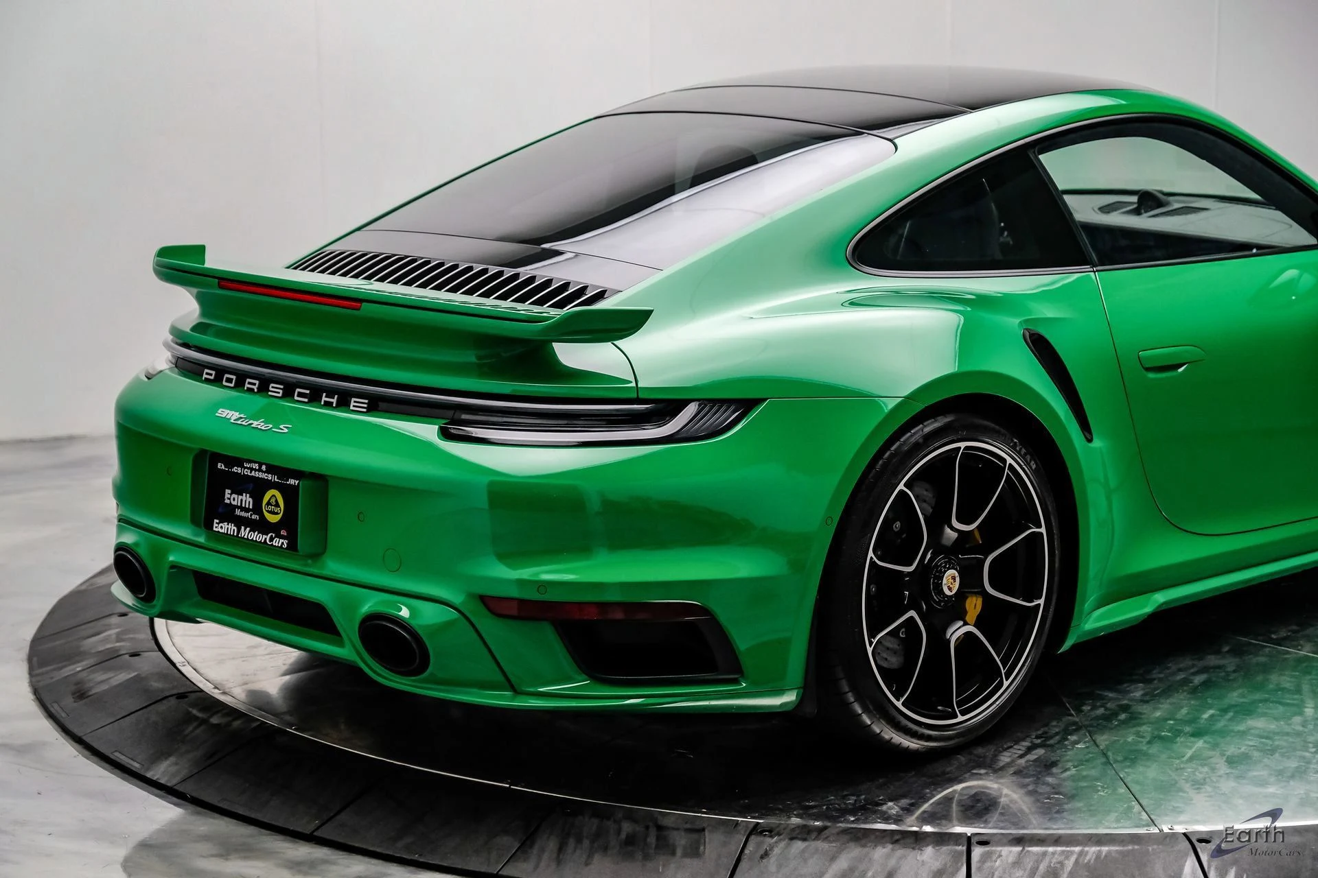 mph021_2955673153_817cc1c42e95cd0b00ca99bde7f3c164x_cfca058f5d