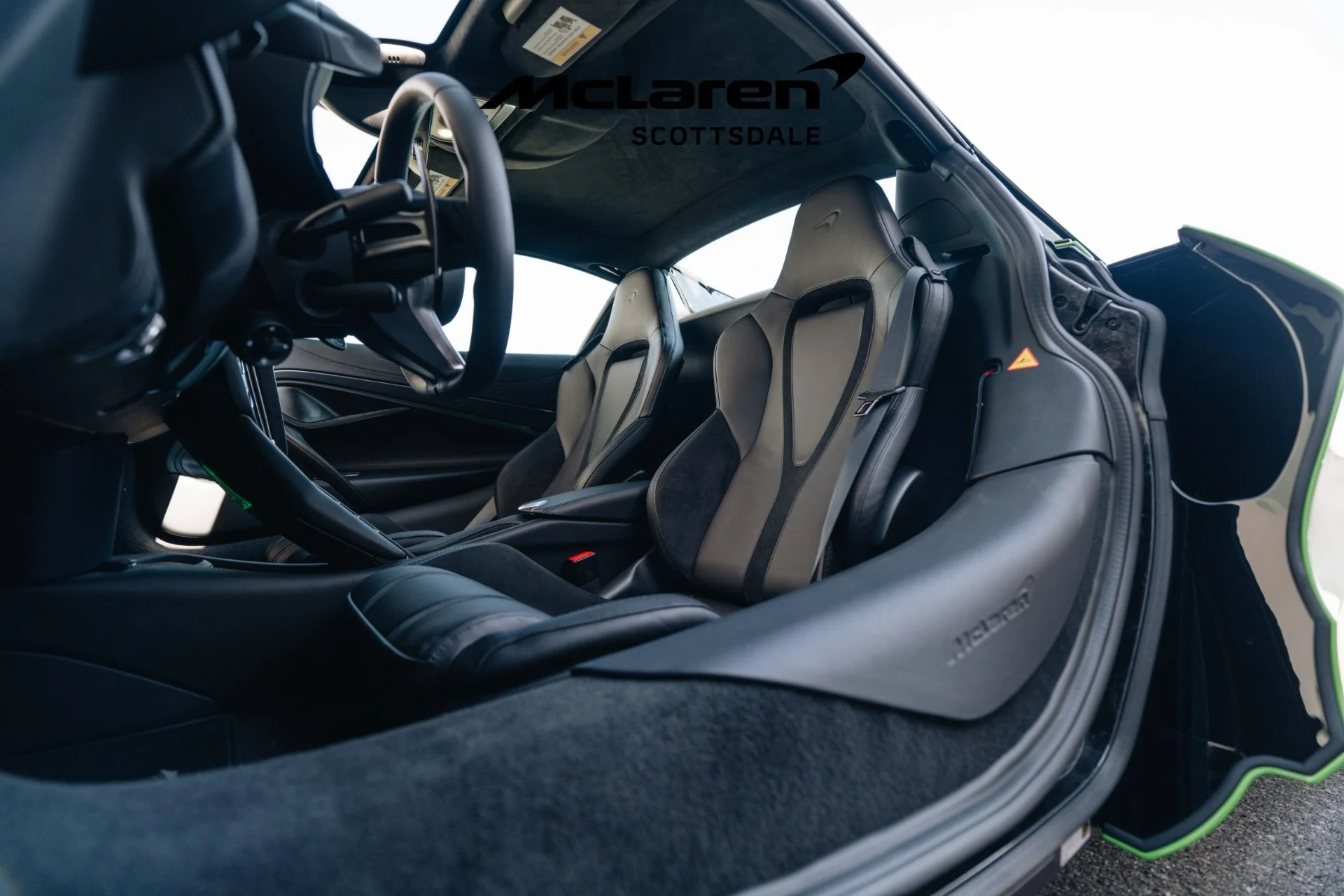 mph021_2957926751_Used_2025_MCLAREN_750_S_1745590695_035adf6c94