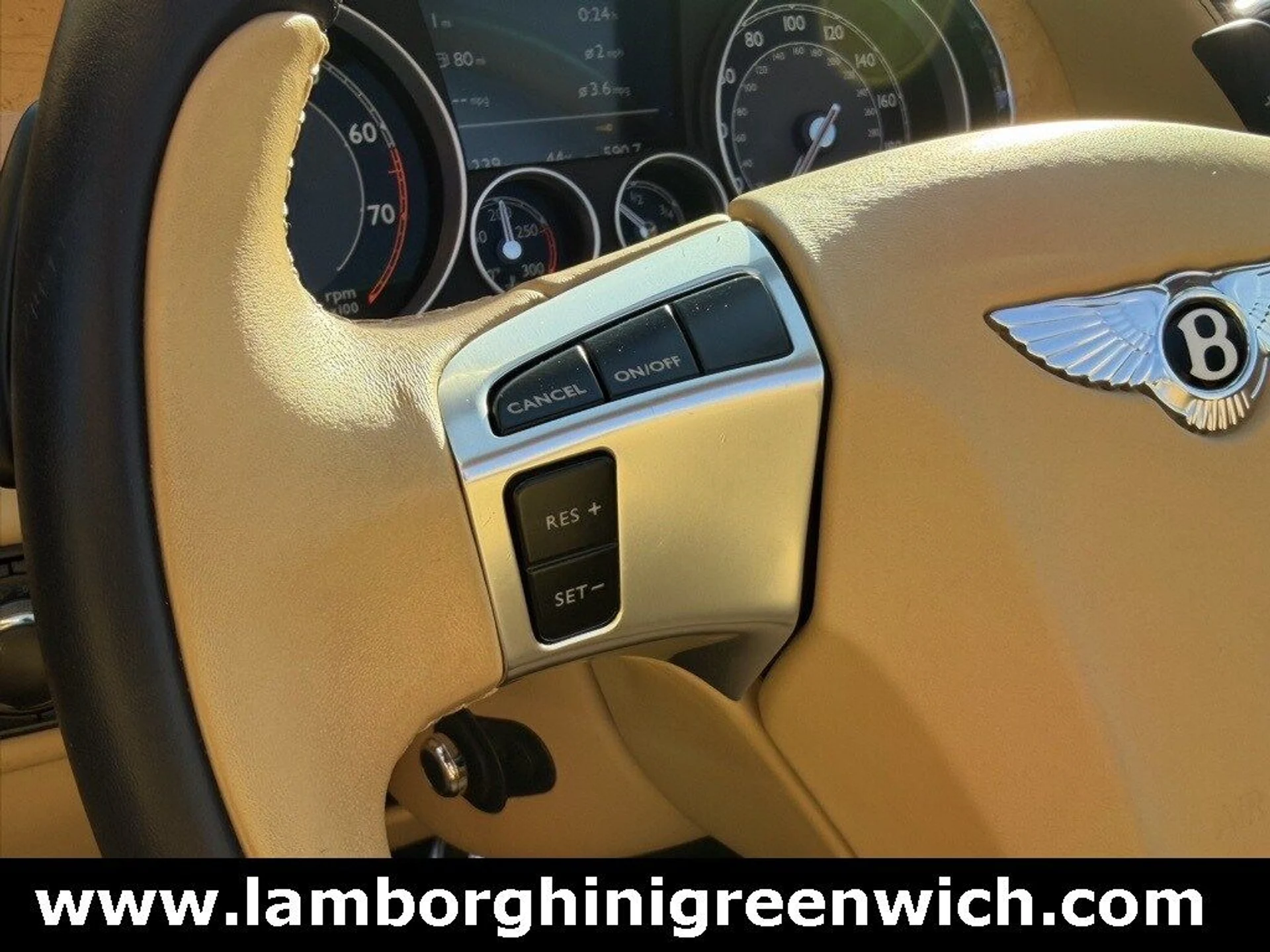 mph021_295954461_61ae0527e986cff989544d2ee61923a7x_903d335704