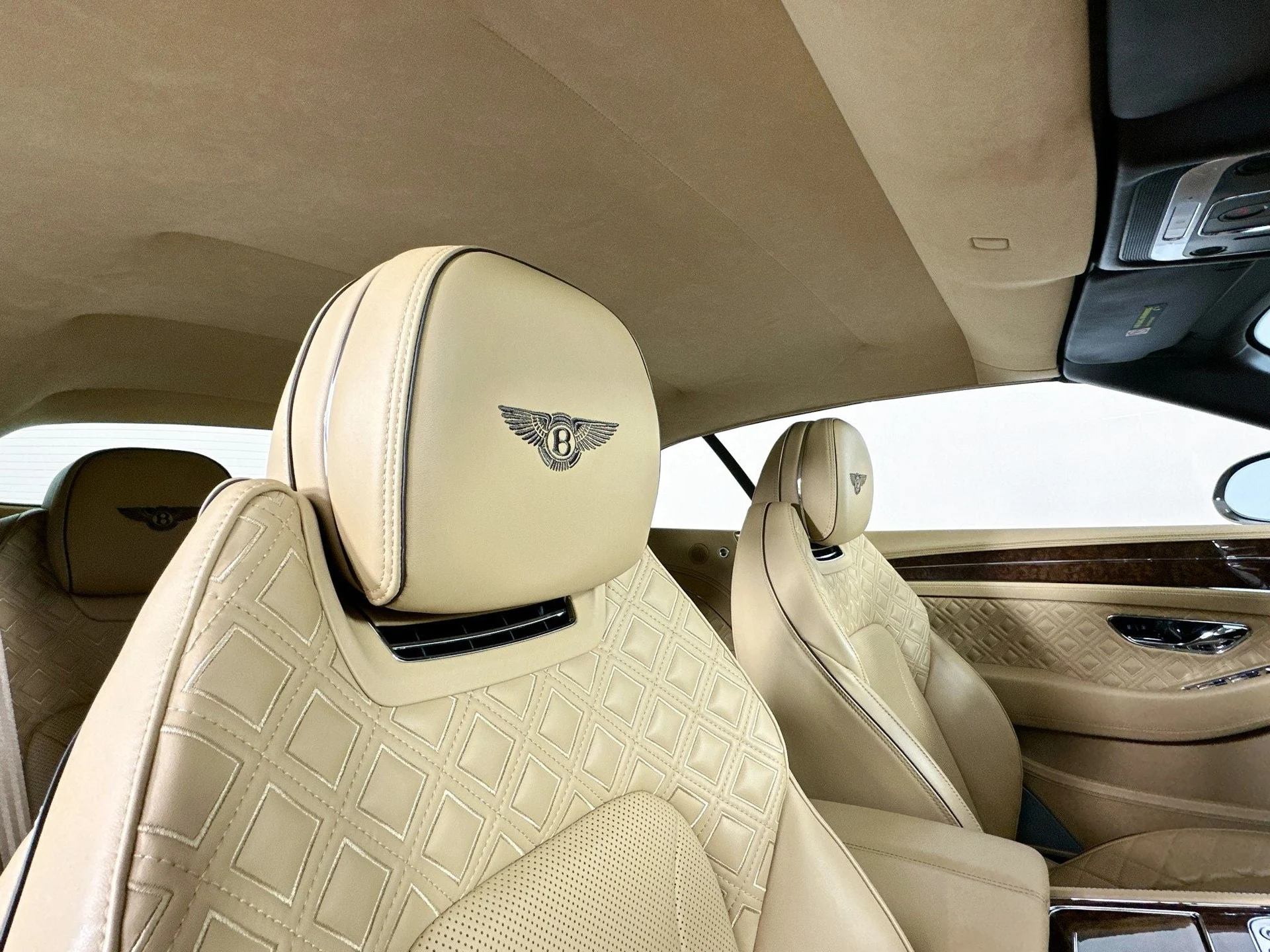 mph021_2959608183_22_0f38a1b580