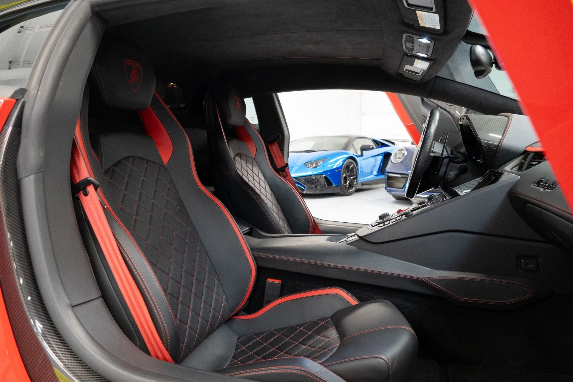 mph021_2973930128_Used_2018_Lamborghini_Aventador_LP_740_4_S_1768935864_2df4917c64