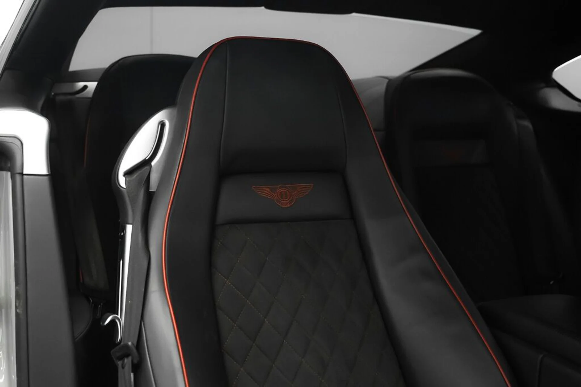 mph021_2974361278_bentley_continental_supersports_2010_jpg_v_1758918548_c3487df56b