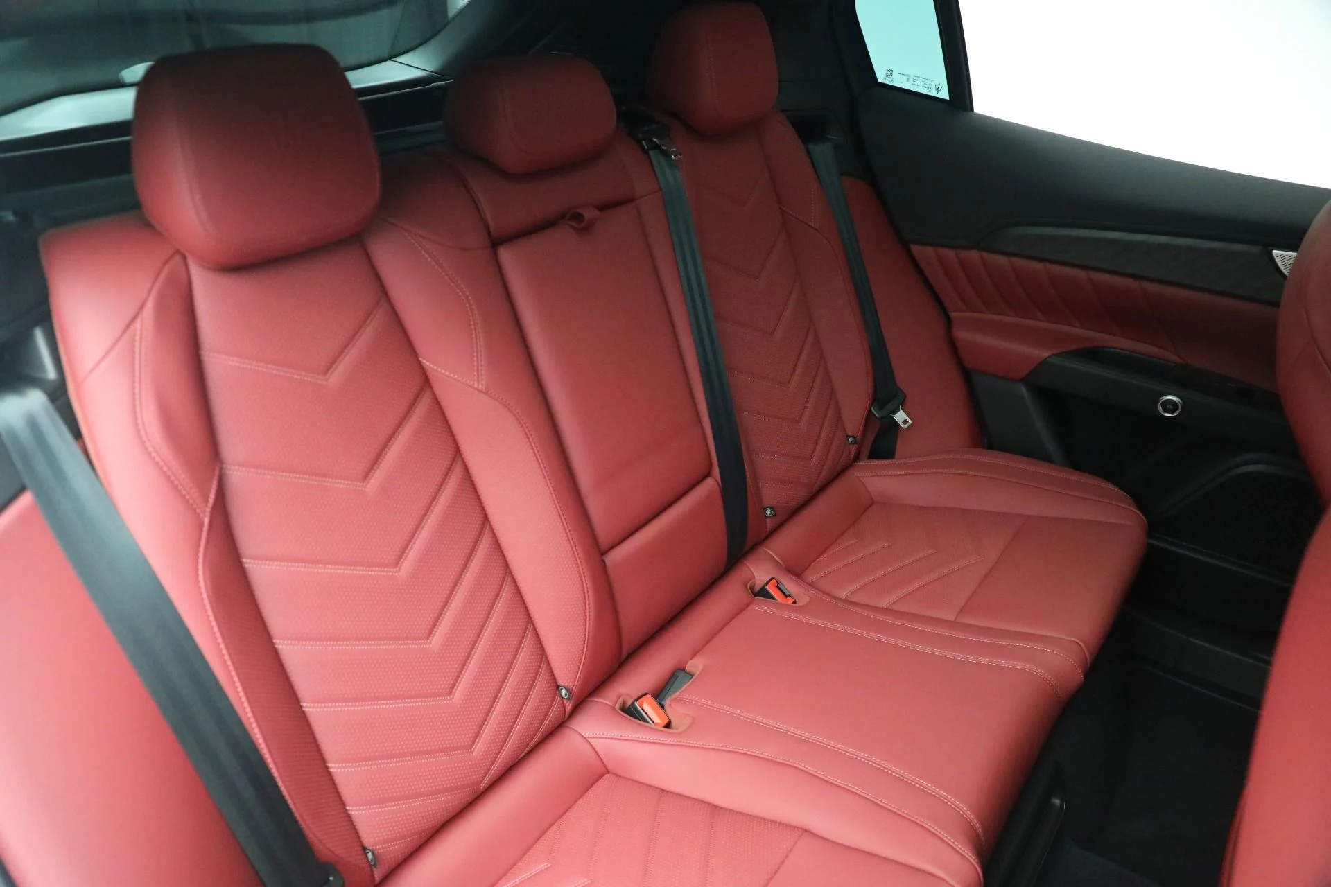mph021_2975362279_New_2025_Maserati_Grecale_8cf7c635f4