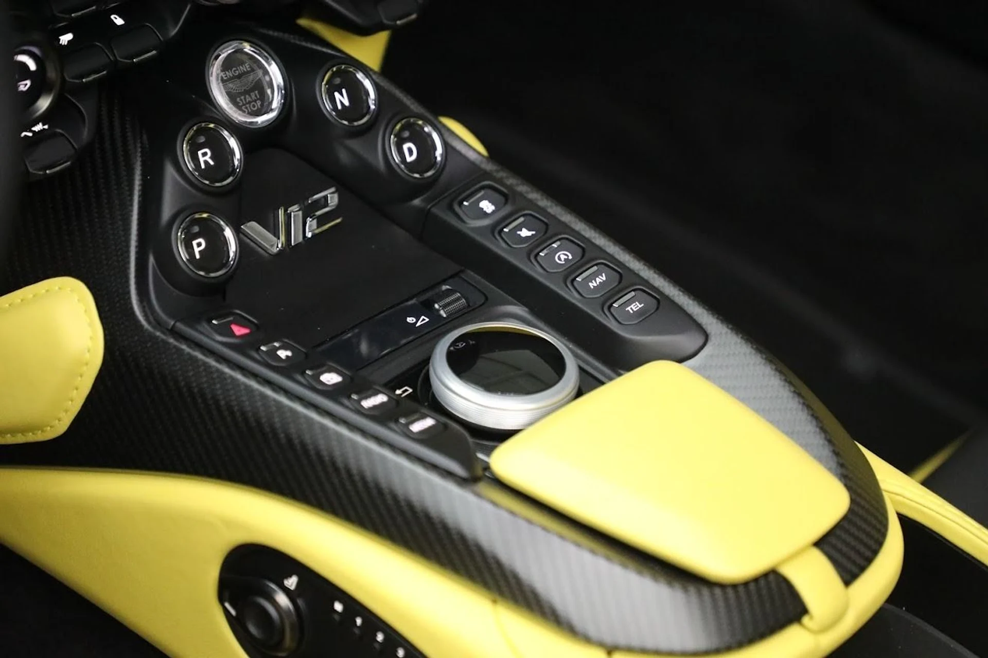 mph021_2979854791_Used_2023_Aston_Martin_Vantage_V12_1687444725_ea5617835b