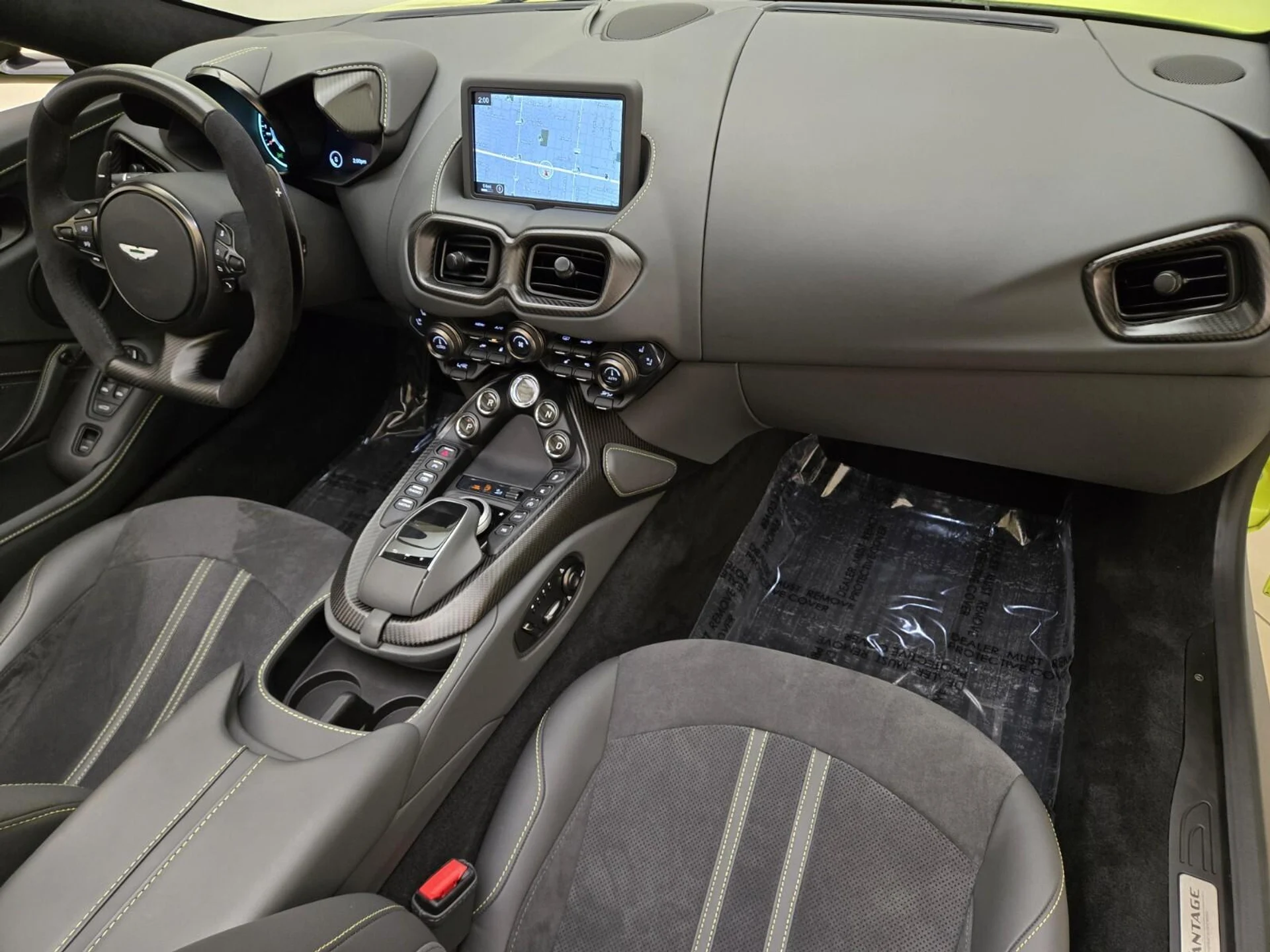 mph021_2984428372_Used_2023_Aston_Martin_Vantage_1762849154_5f6c748ee6