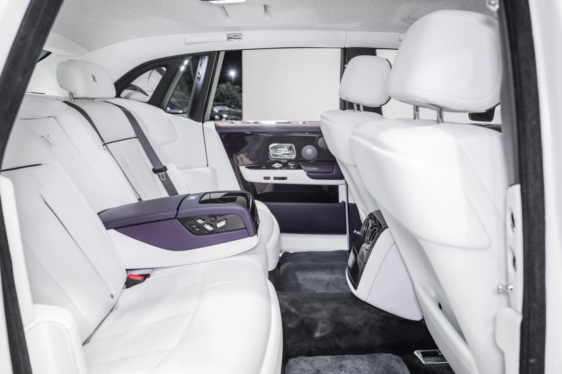 mph021_2992471778_Used_2018_Rolls_Royce_Phantom_1778079694_9259852ad3