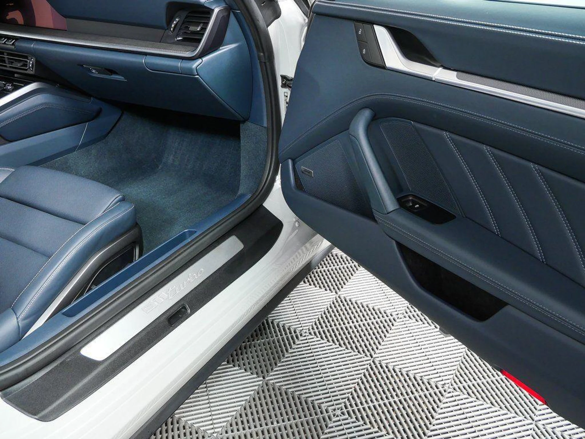 mph021_3001943647_JQ_09_R_Ri_EQ_Ud_7_Vsblqs_ZLOII_8w_M_cd3fb68a8d