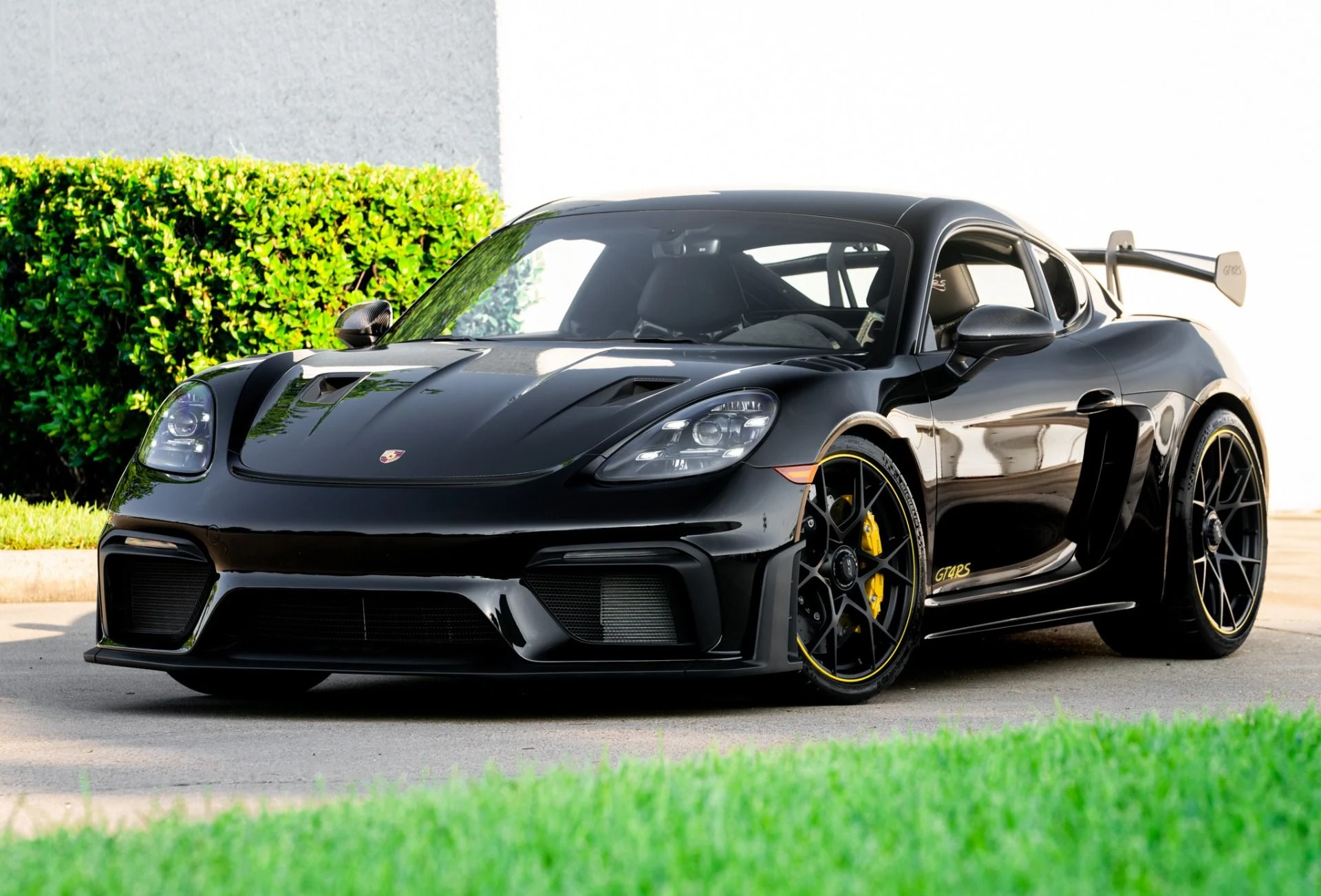 mph021_3003546058_Used_2024_Porsche_718_Cayman_GT_4_RS_Weissach_1755715183_a0c8aebb63
