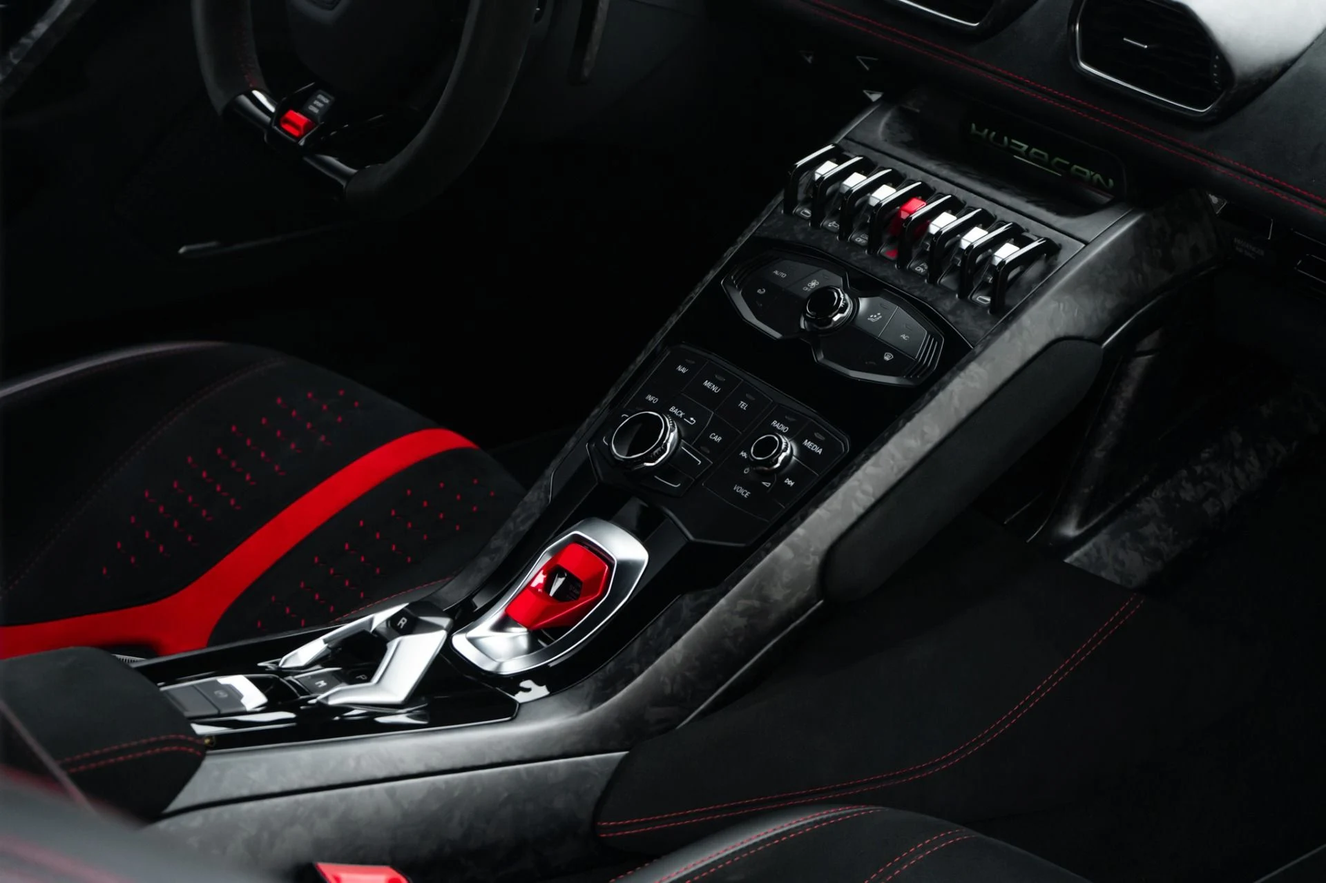 mph021_300466946_Used_2018_Lamborghini_Huracan_LP_640_4_Performante_1784070593_9ec6a495ef
