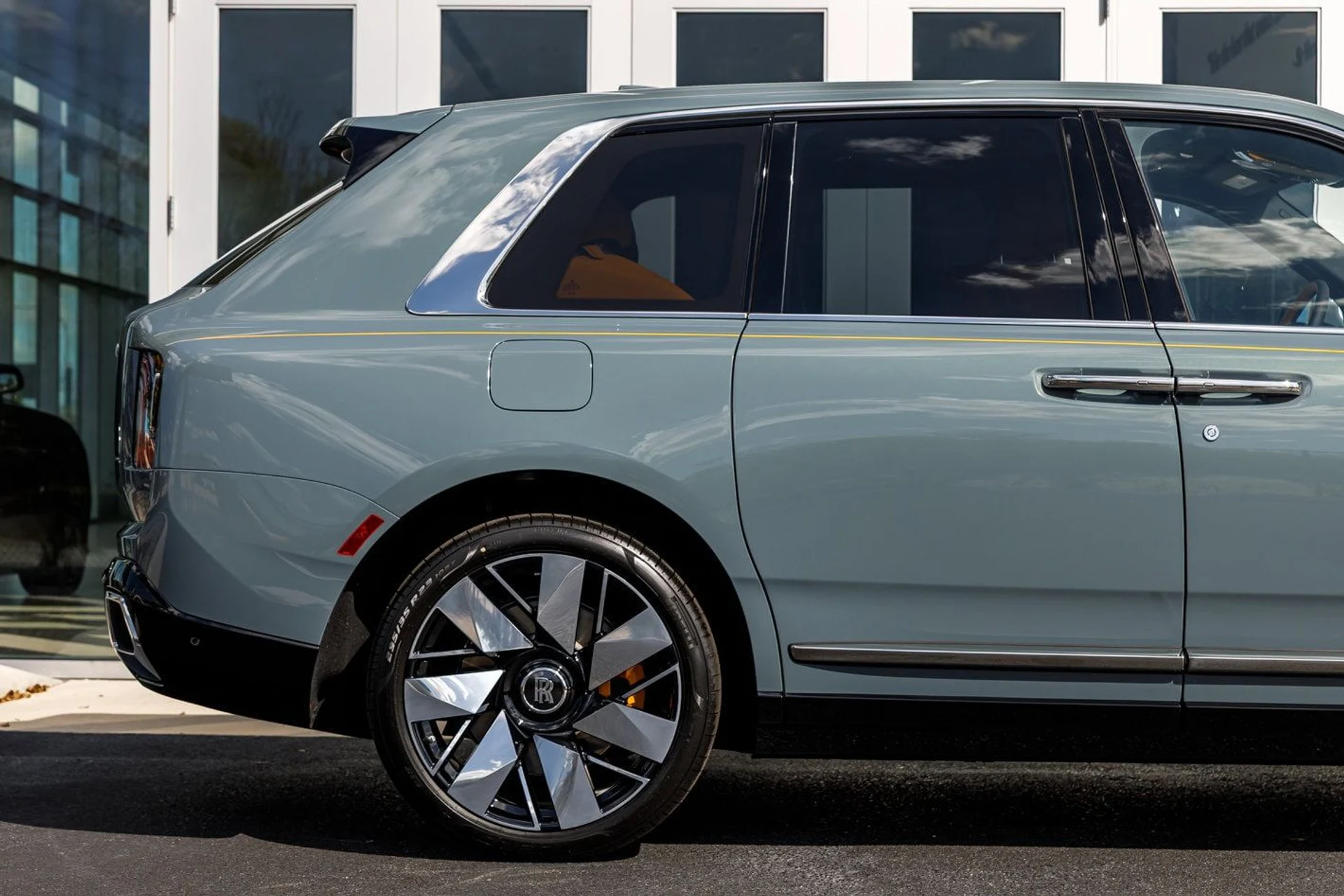 mph021_3005541002_df0627923af7879d3932bd36fb2cda61x_00ffe68a25