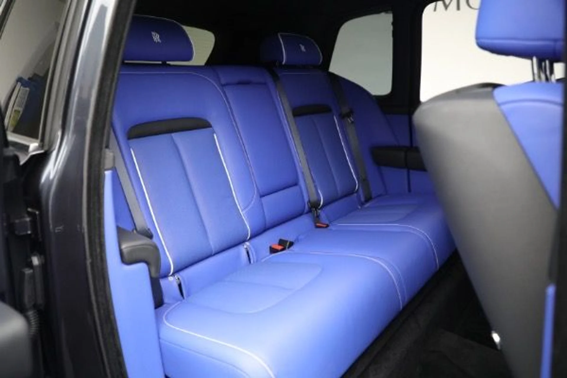 mph021_300935822_Used_2022_Rolls_Royce_Cullinan_ab66d35ddf