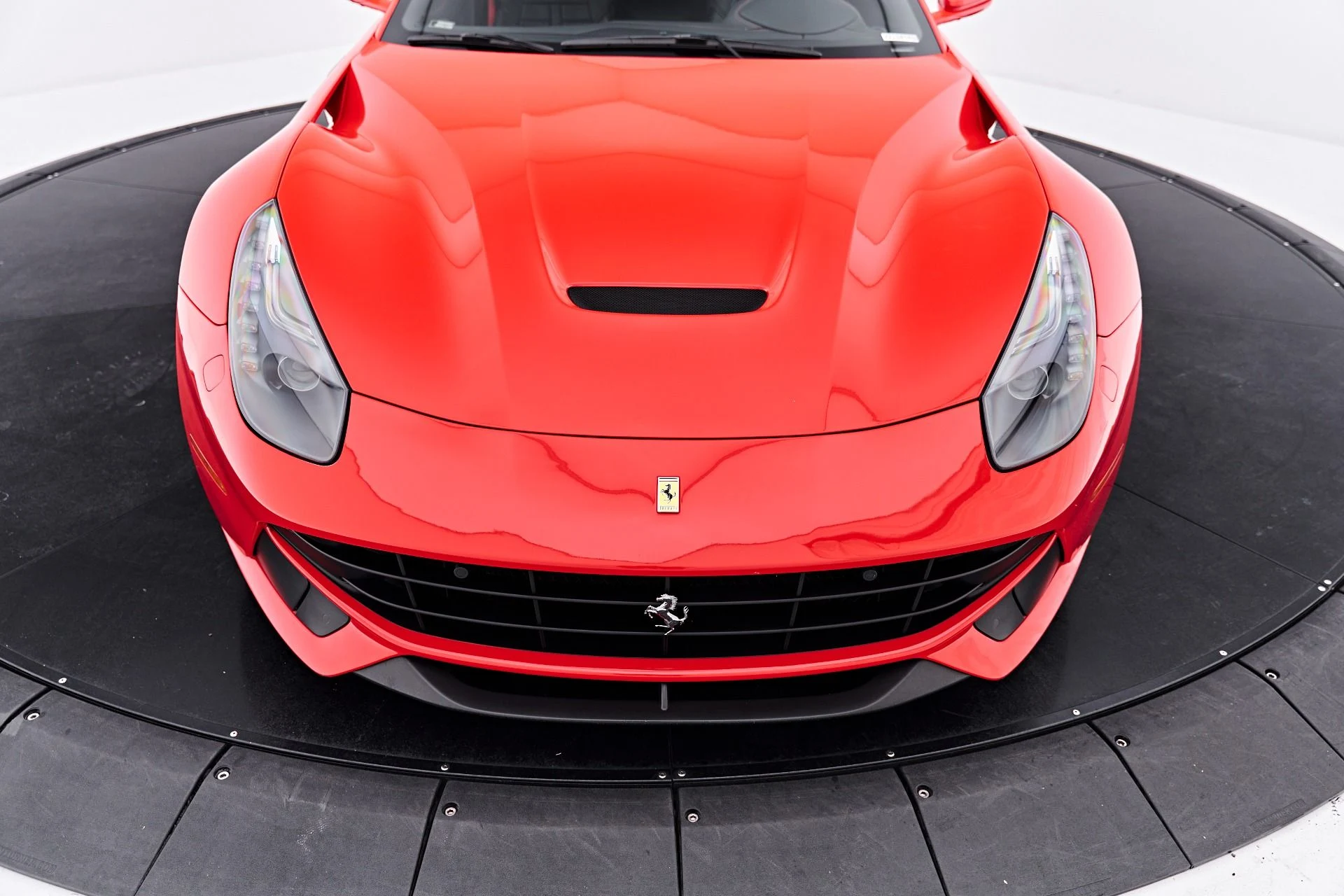 mph021_3010742118_Used_2016_Ferrari_F12_Berlinetta_1790987434_352924de47