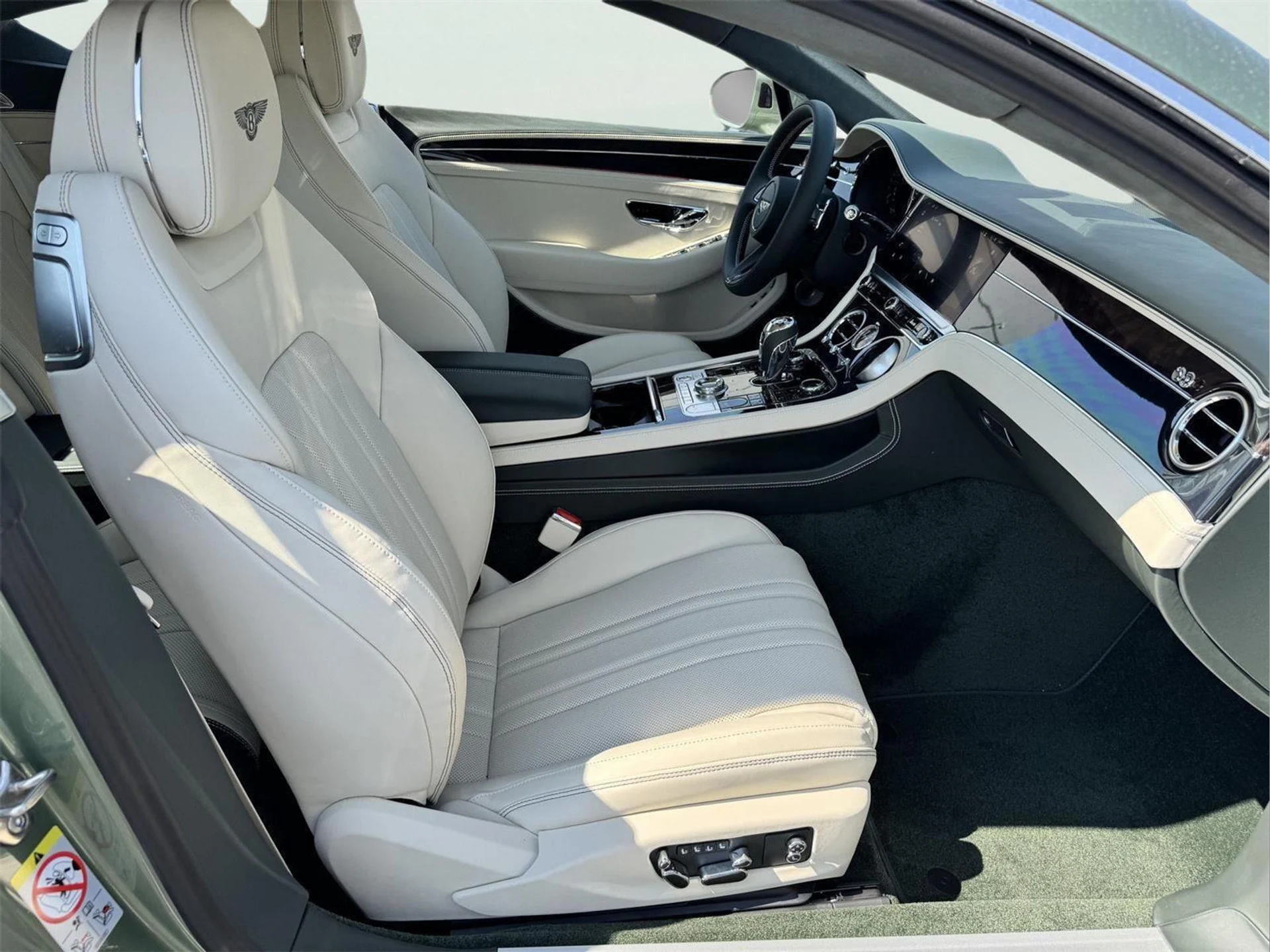 mph021_3013208202_24c459464e17c14bd873b88143fdf83e_2886cca771