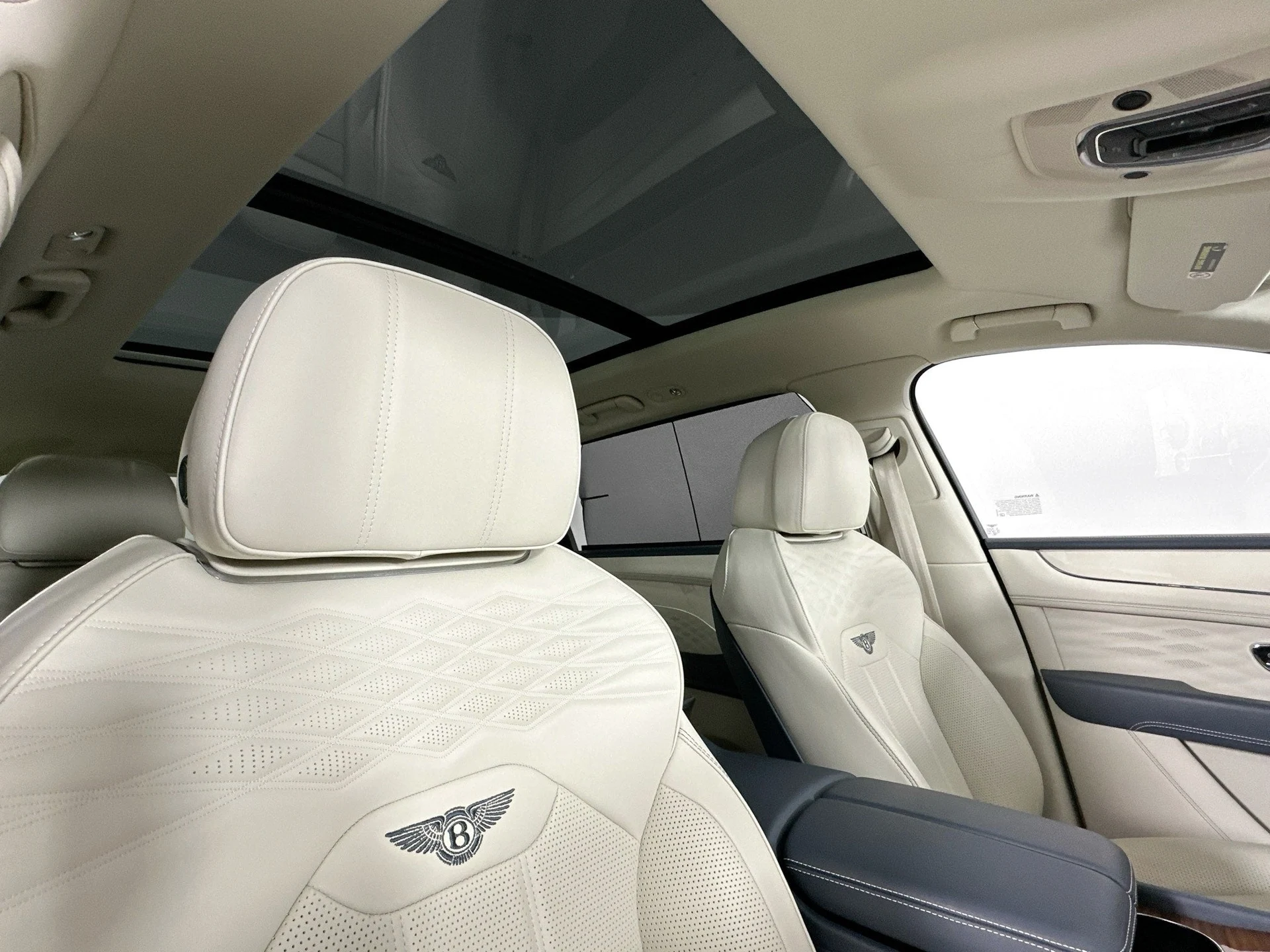 mph021_3015275081_22_37ab012e5e