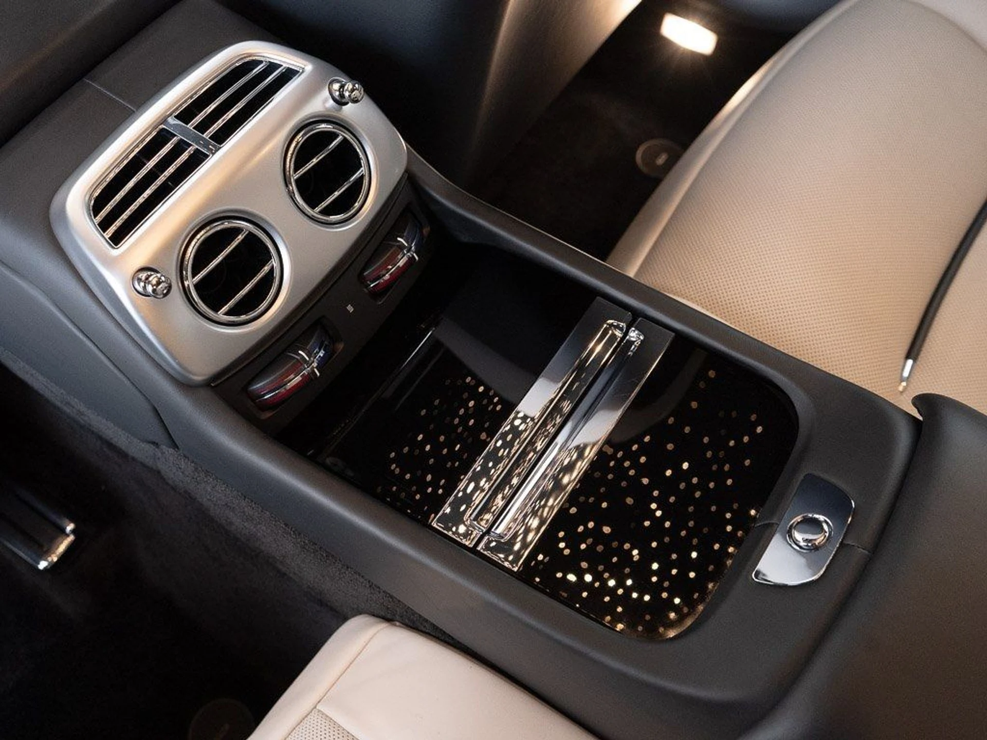 mph021_3018698504_c5e600eb3af5a9c7a7ccb3b0129abab3_4c27469449