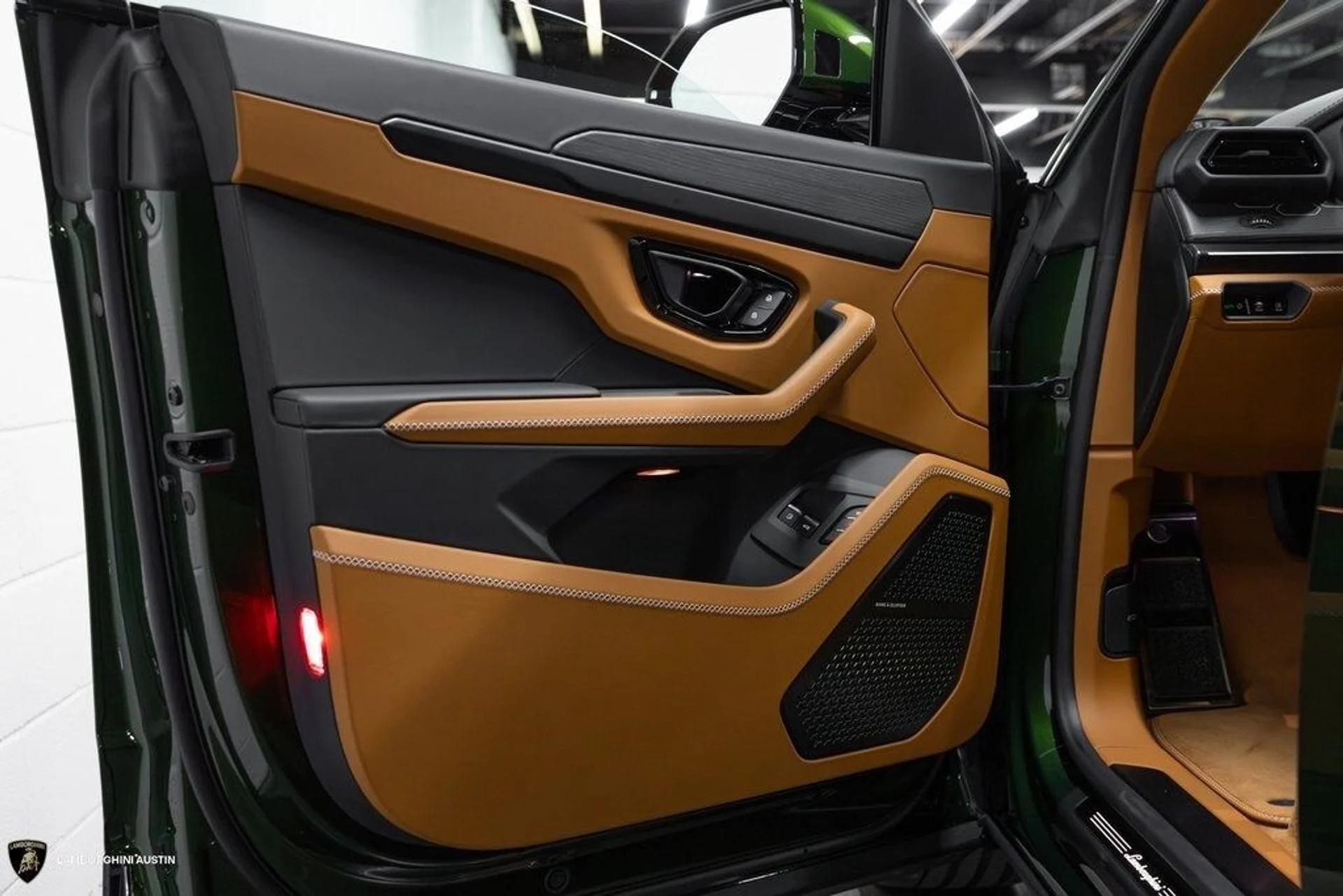 mph021_302170040_f17399a3c918ab47ed02f5b49fd78005x_9206c3d999