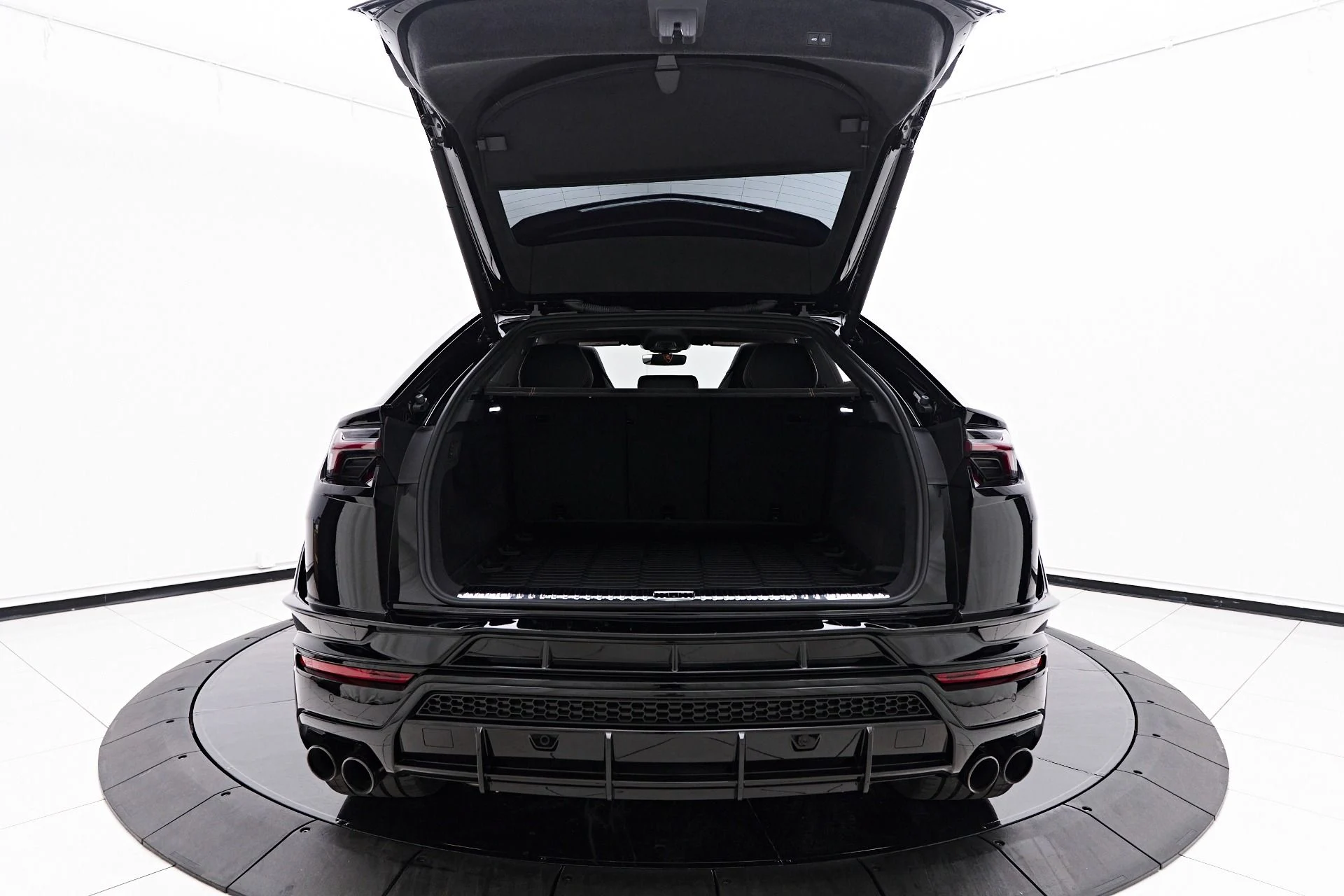 mph021_3027607442_Used_2024_Lamborghini_Urus_S_1759191670_c305017c41
