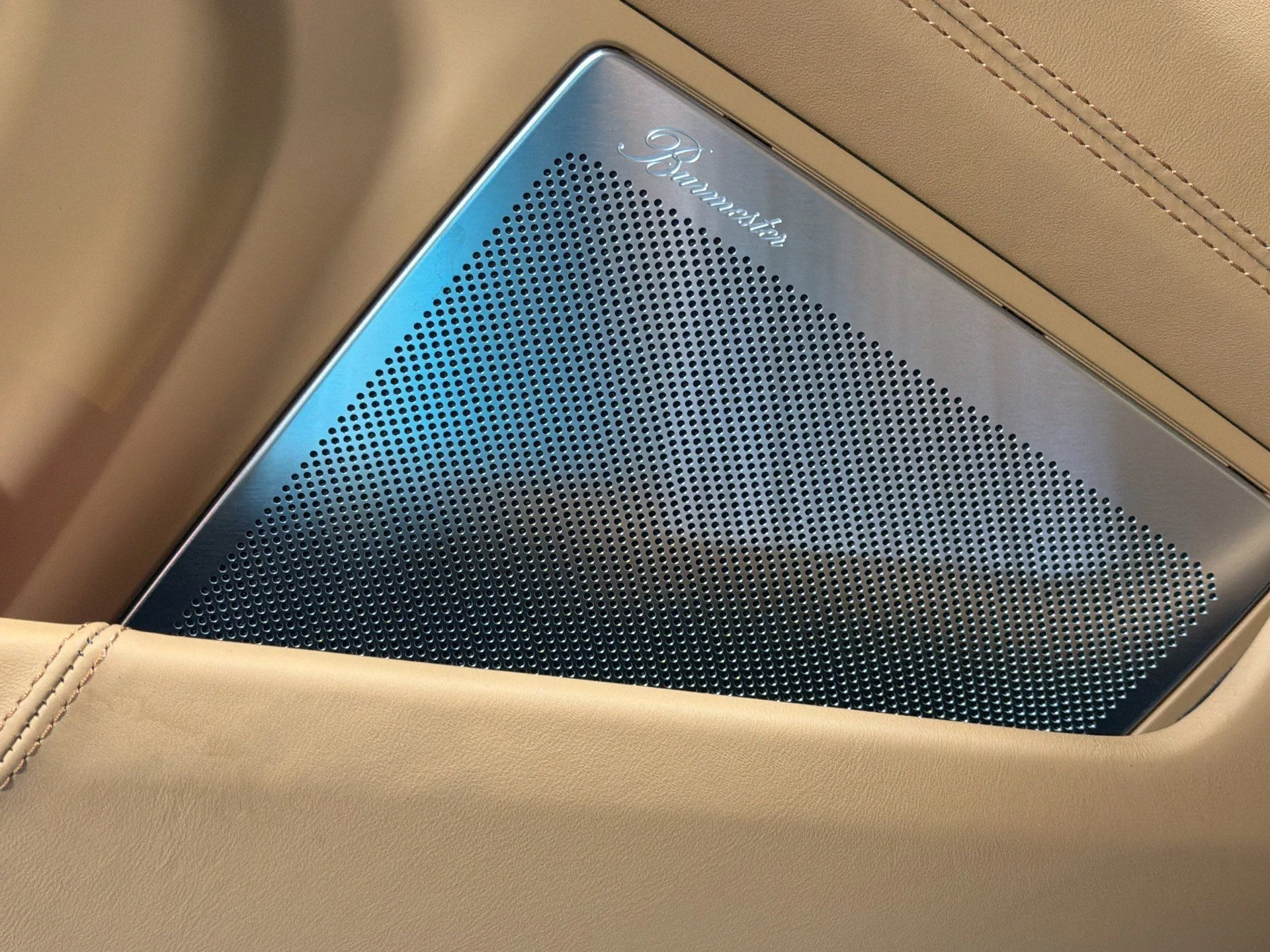 mph021_3031990470_7a402379dccc72a3df8546d558e93507_a53e7c3596