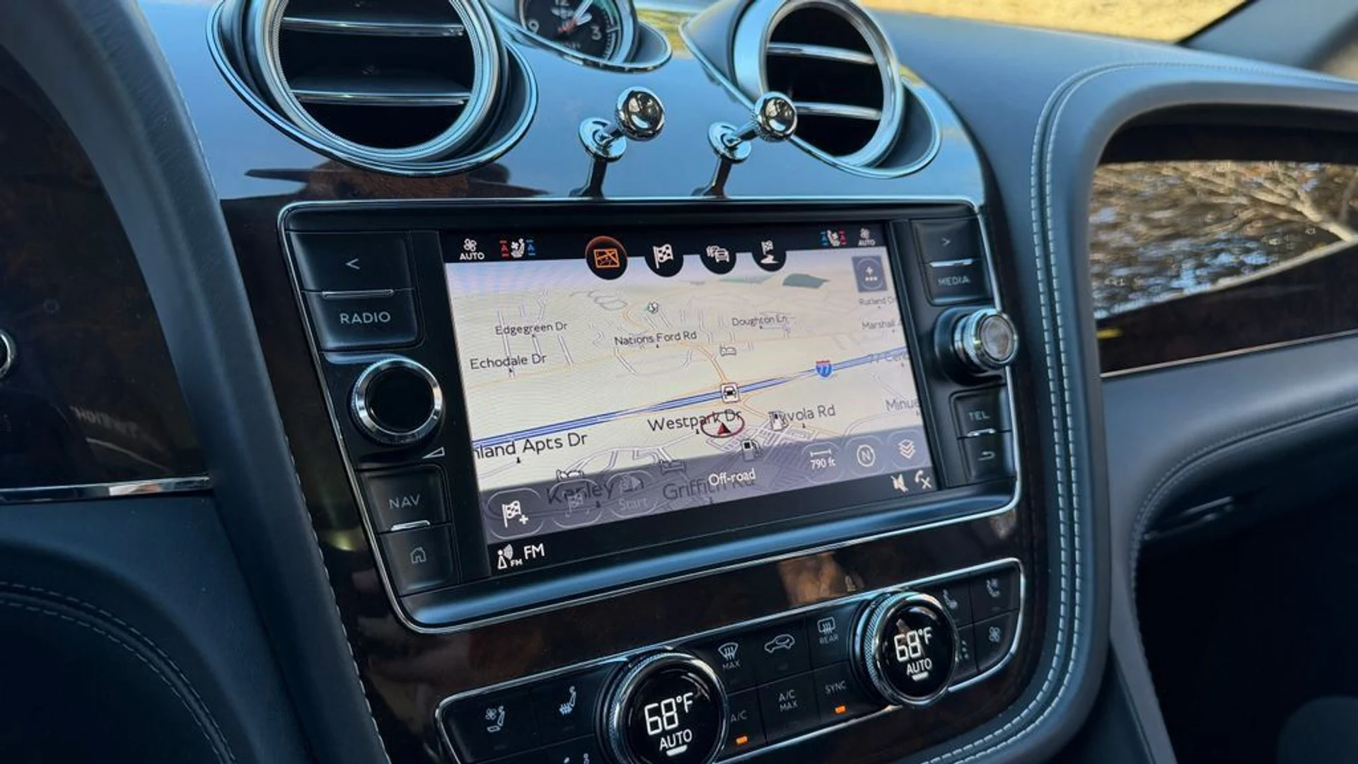 mph021_3036245453_1a02d8d38f9948b9aeff6a66baa8ed39_cc55c72ba3