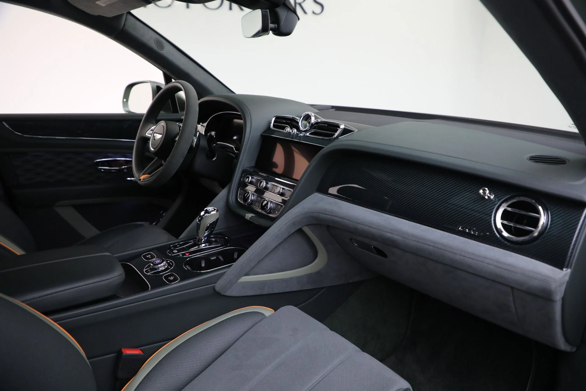 mph021_303958159_New_2027_BENTLEY_BENTAYGA_SPEED_1761837159_a05f6612a4
