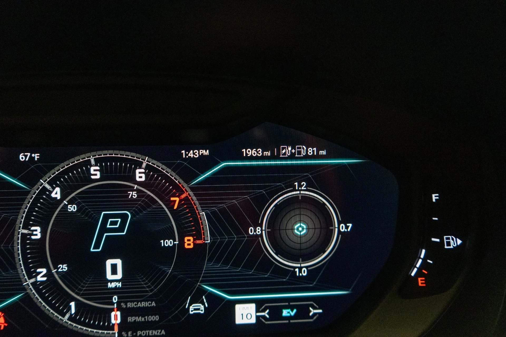 mph021_3040326436_Used_2025_Lamborghini_Urus_SE_Bang_and_Olufsen_Audio_Two_Tone_Interior_789_Horsepower_1773150487_29ca778029