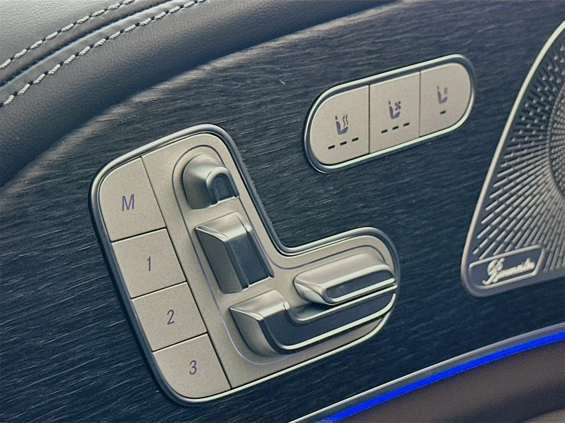 mph021_3047754448_597f640c5b3cff32004f55bad2bce872x_775b86186a