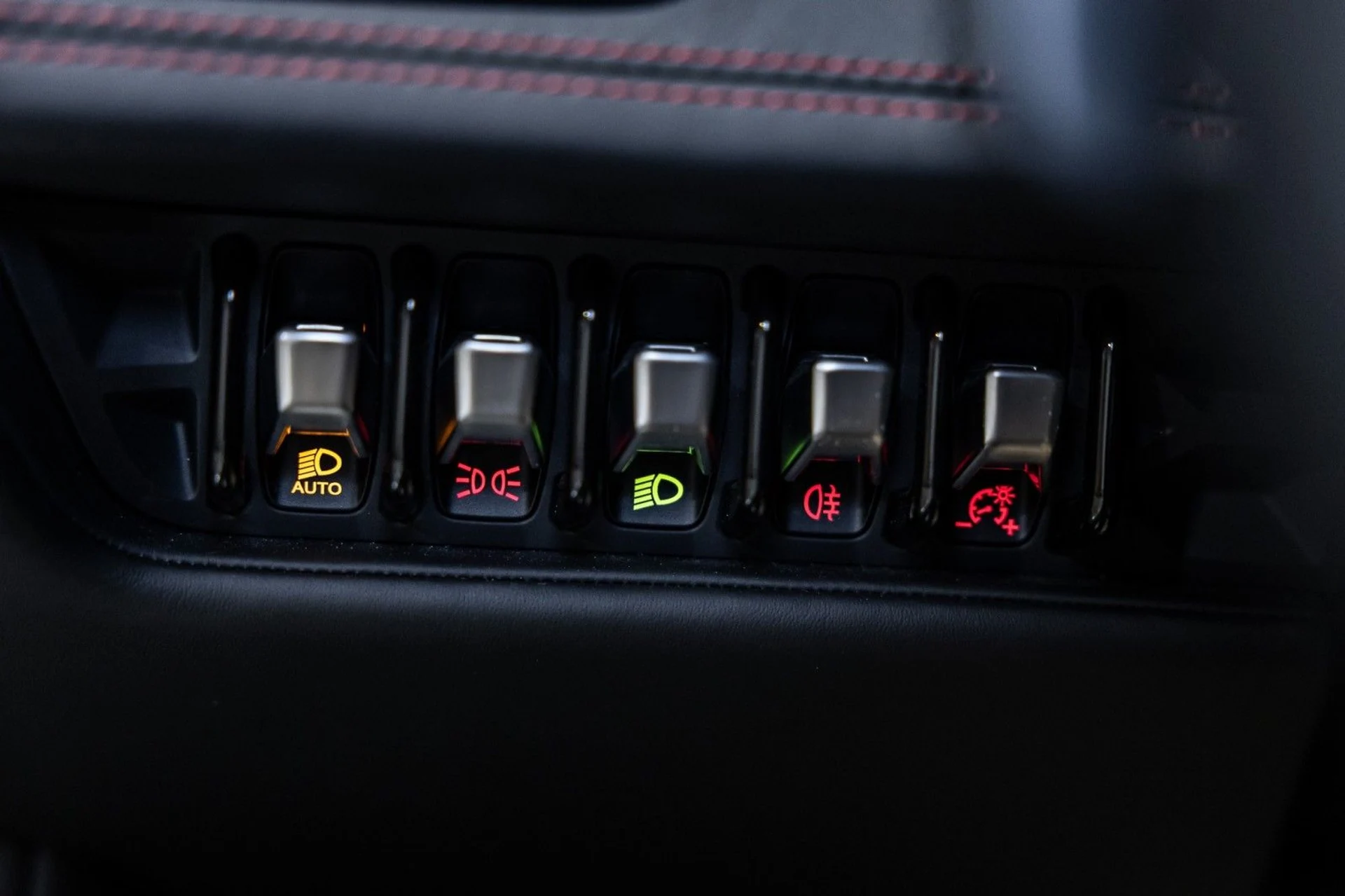 mph021_3054063327_Cw_5adfbe3337