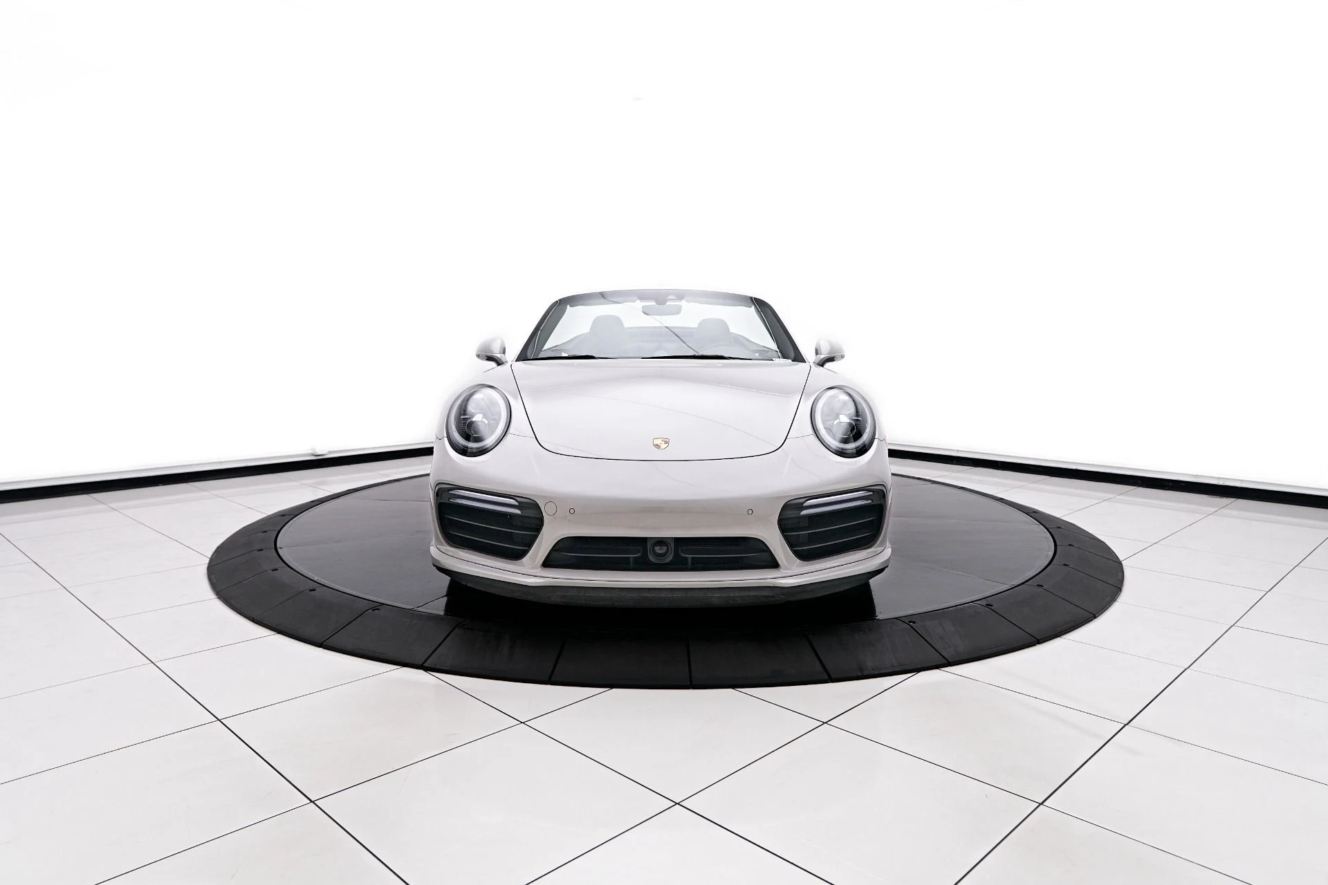 mph021_3059491274_Used_2019_Porsche_911_Turbo_1757547204_22704afd46