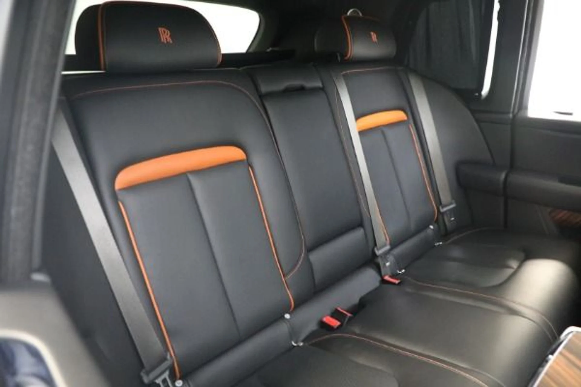 mph021_3061071565_Used_2019_Rolls_Royce_Cullinan_4040079648