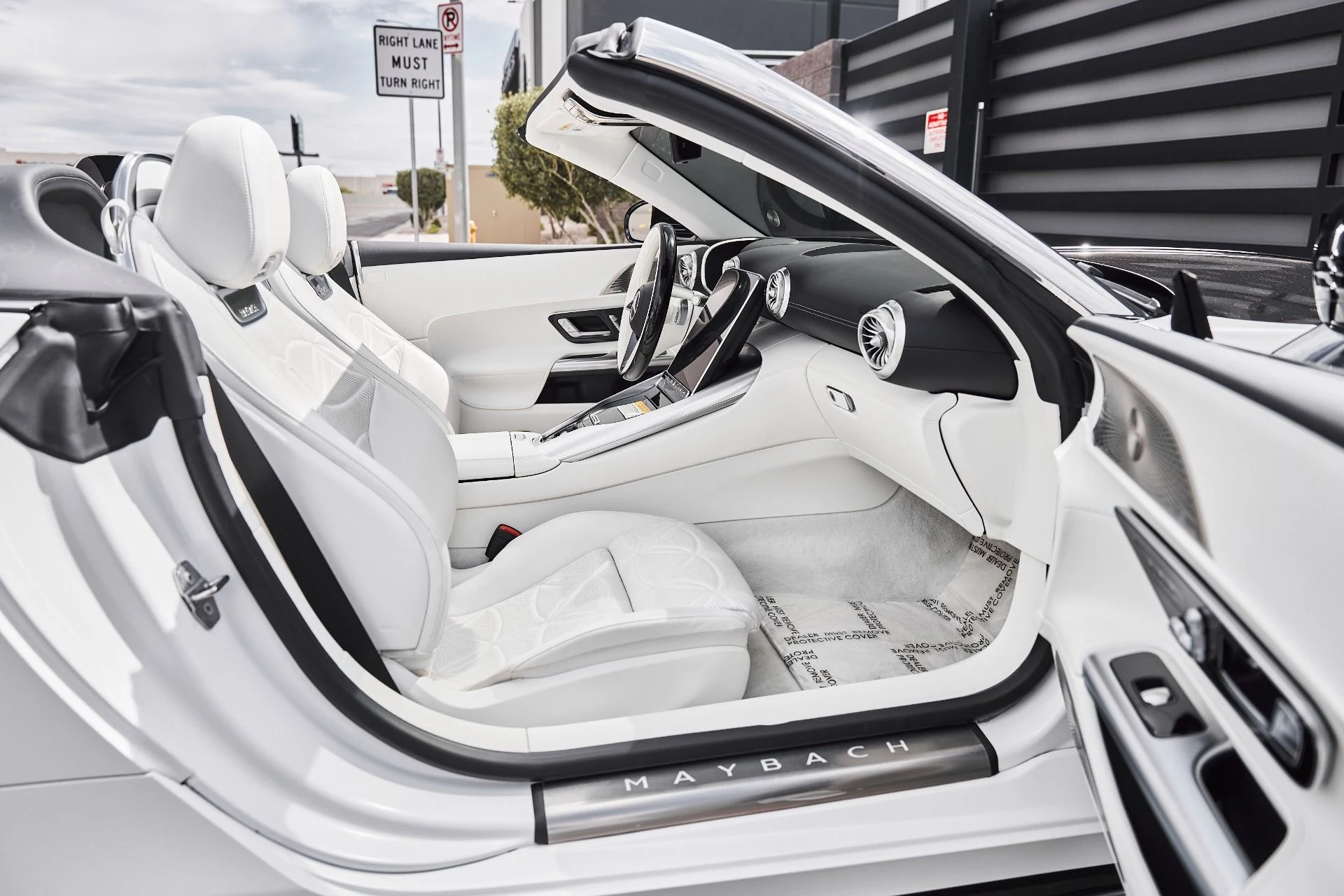 mph021_3061914886_Used_2026_Mercedes_Benz_SL_Class_Maybach_SL_680_1777159928_0bffd15487