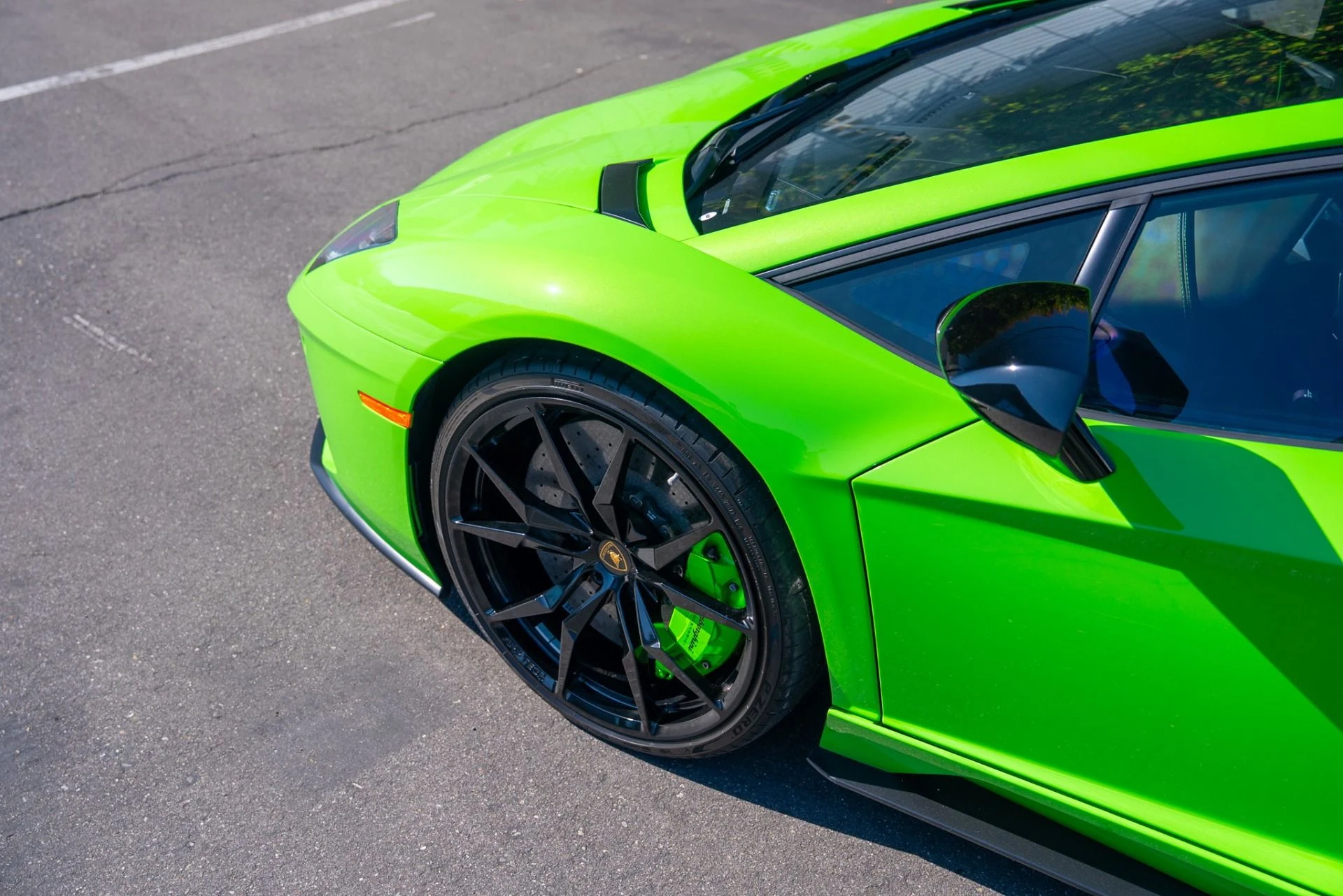 mph021_3063659829_Used_2018_Lamborghini_Aventador_LP_740_4_S_1762289338_dca0a74434