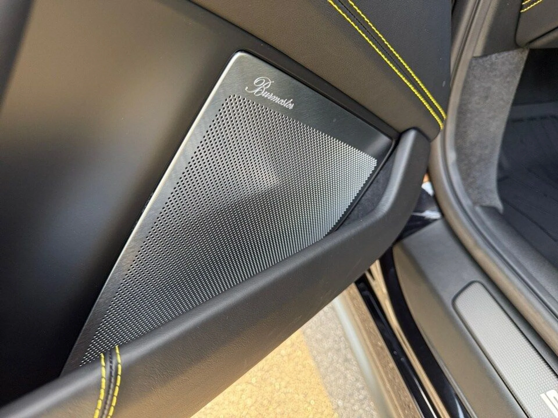 mph021_3065530527_871936a2a8da0b8c99a42c560102c497x_1792a533ad