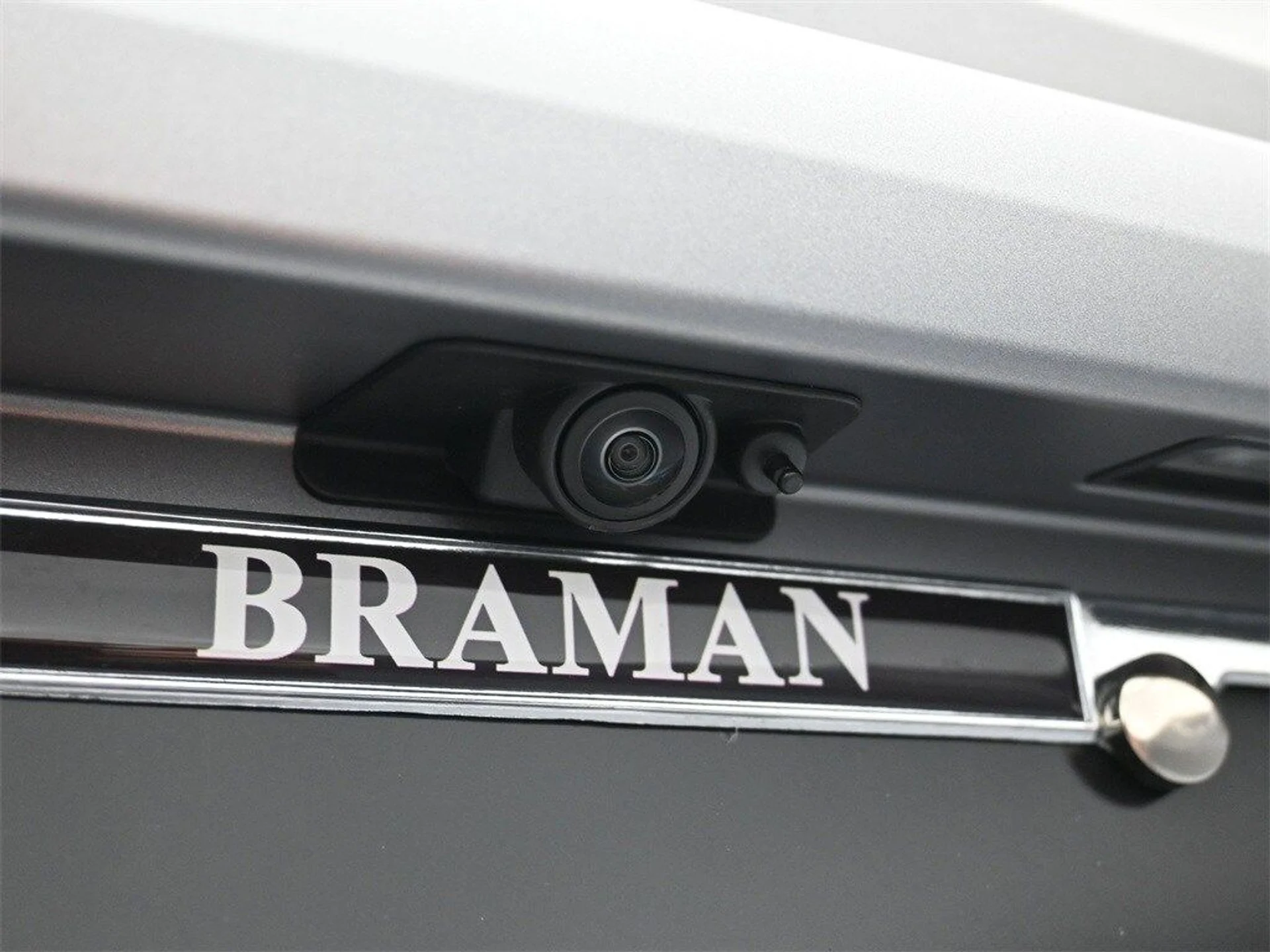 mph021_3073652636_21c02466e20b84e42965f273bde89dd2x_589b0e199b