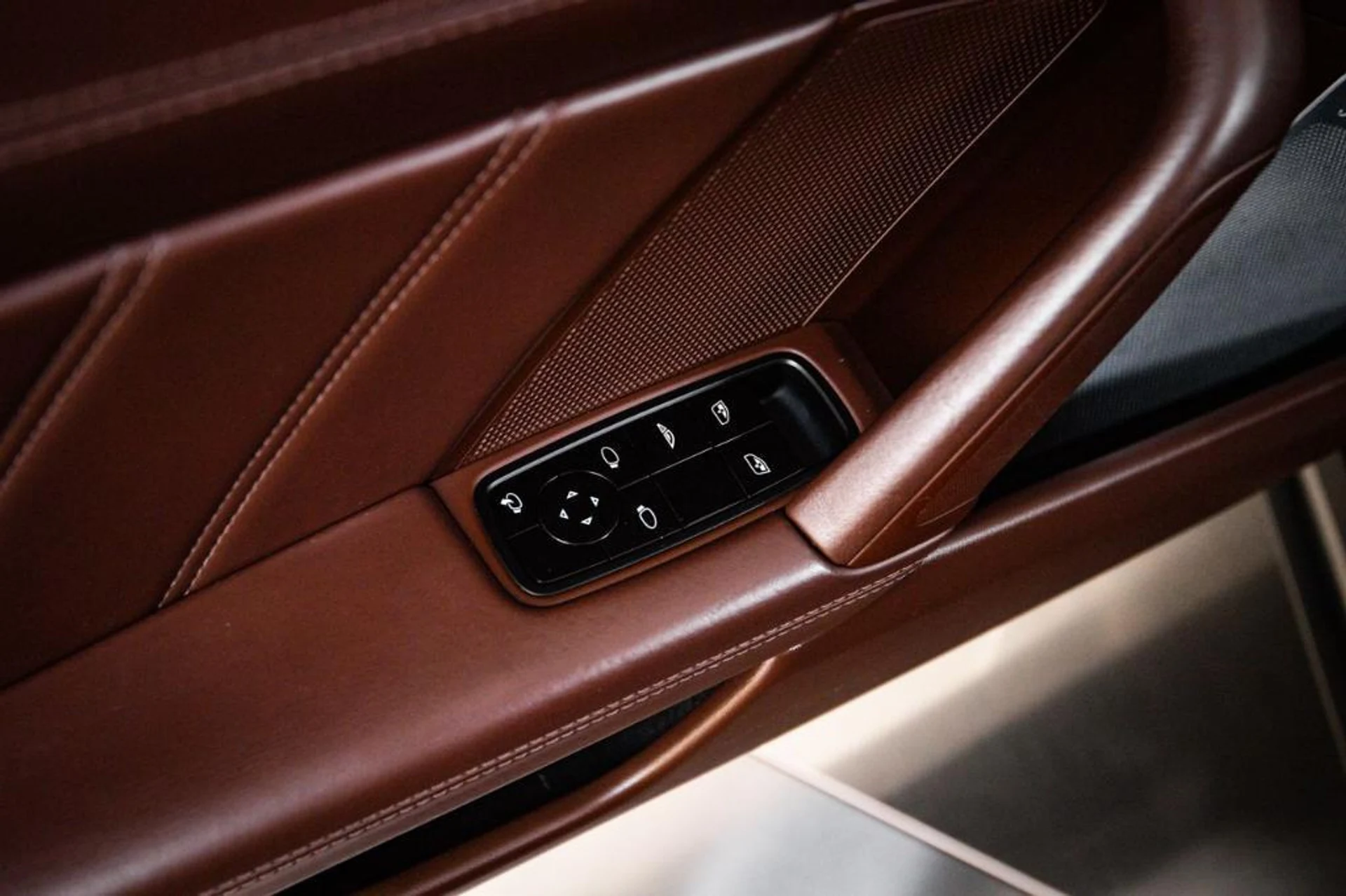 mph021_3074460700_65g_RF_Oi1_Rta0_Bo_Zm_F5r_AVGJ_Ro8_ad21d26fd8