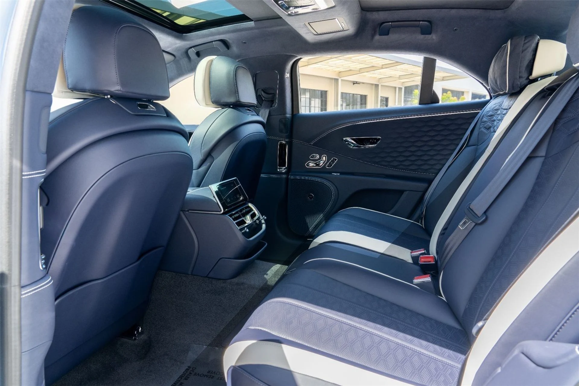 mph021_3075268488_e9b93644e07847d9dbc77e9024df3d5d_46ac0f2cbd