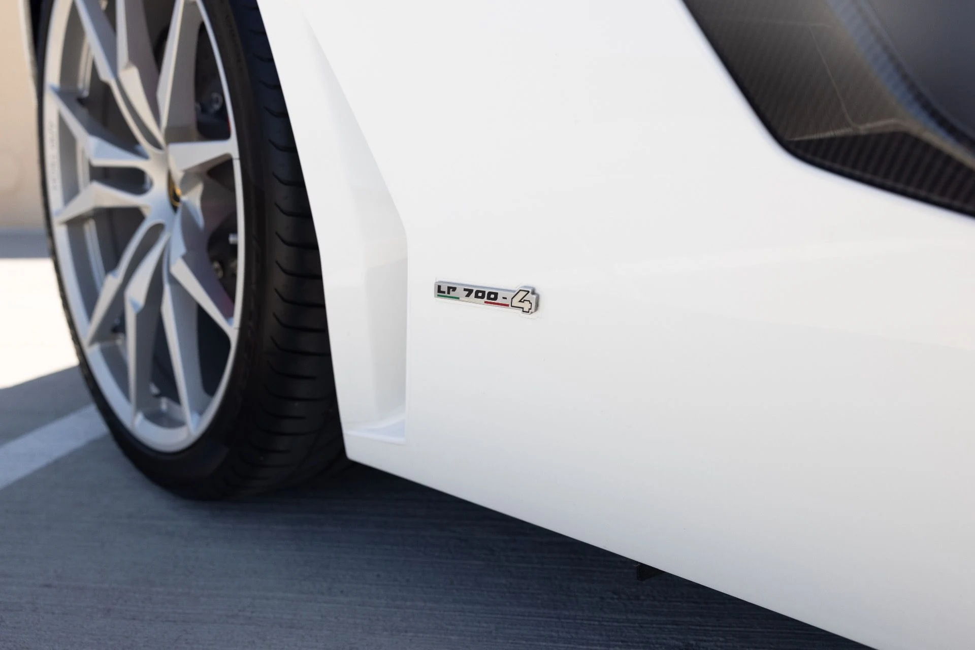 mph021_3080483743_Used_2015_Lamborghini_Aventador_LP_700_4_1785451056_b65d954bb3